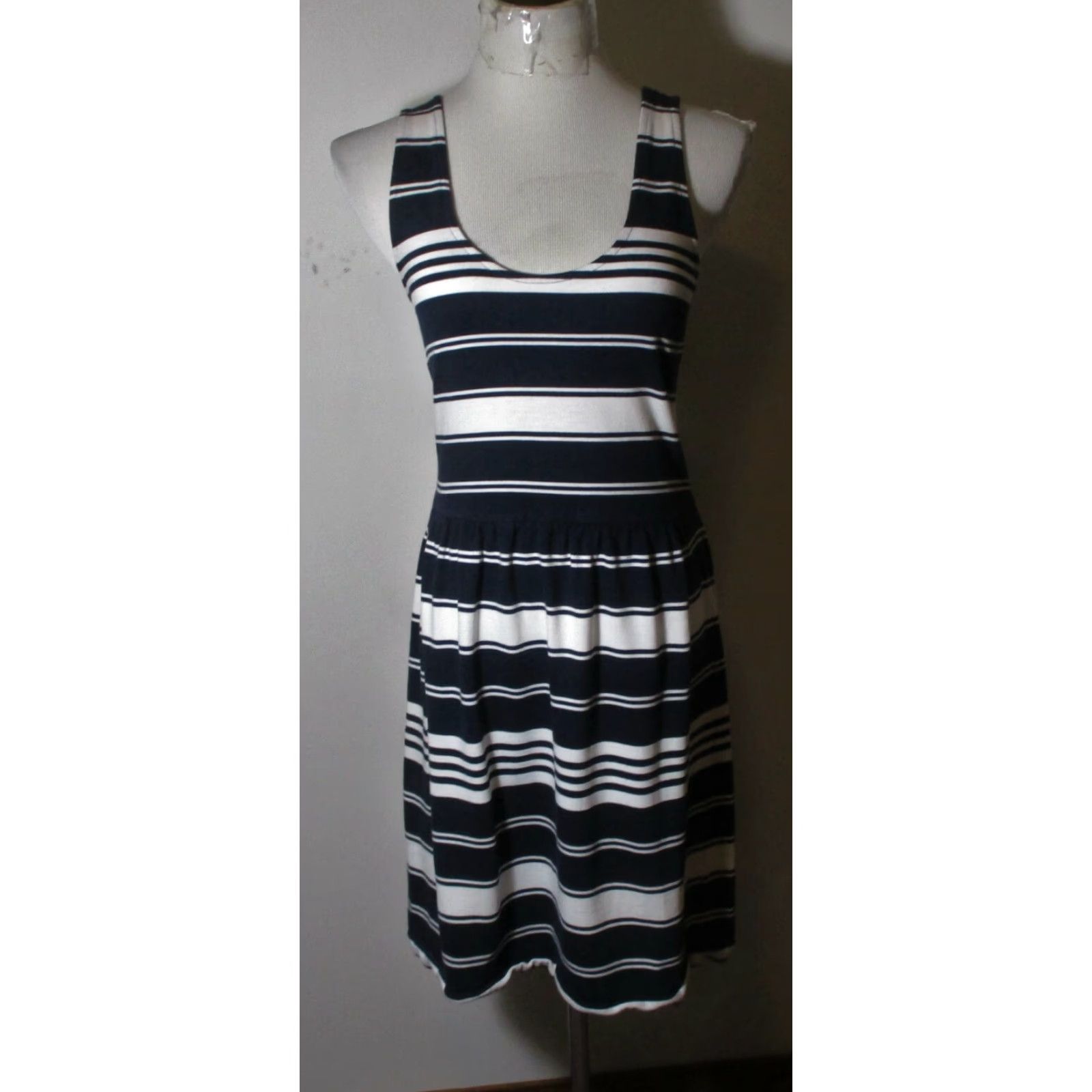 J.Crew **Blue White J. CREW Sleeveless Knee Length Dress Size XS** User: **J. CREW Blue White Sleeveless Knee Length Dress Size XS** Size XS / US 0-2 / IT 36-38 - 2 Thumbnail