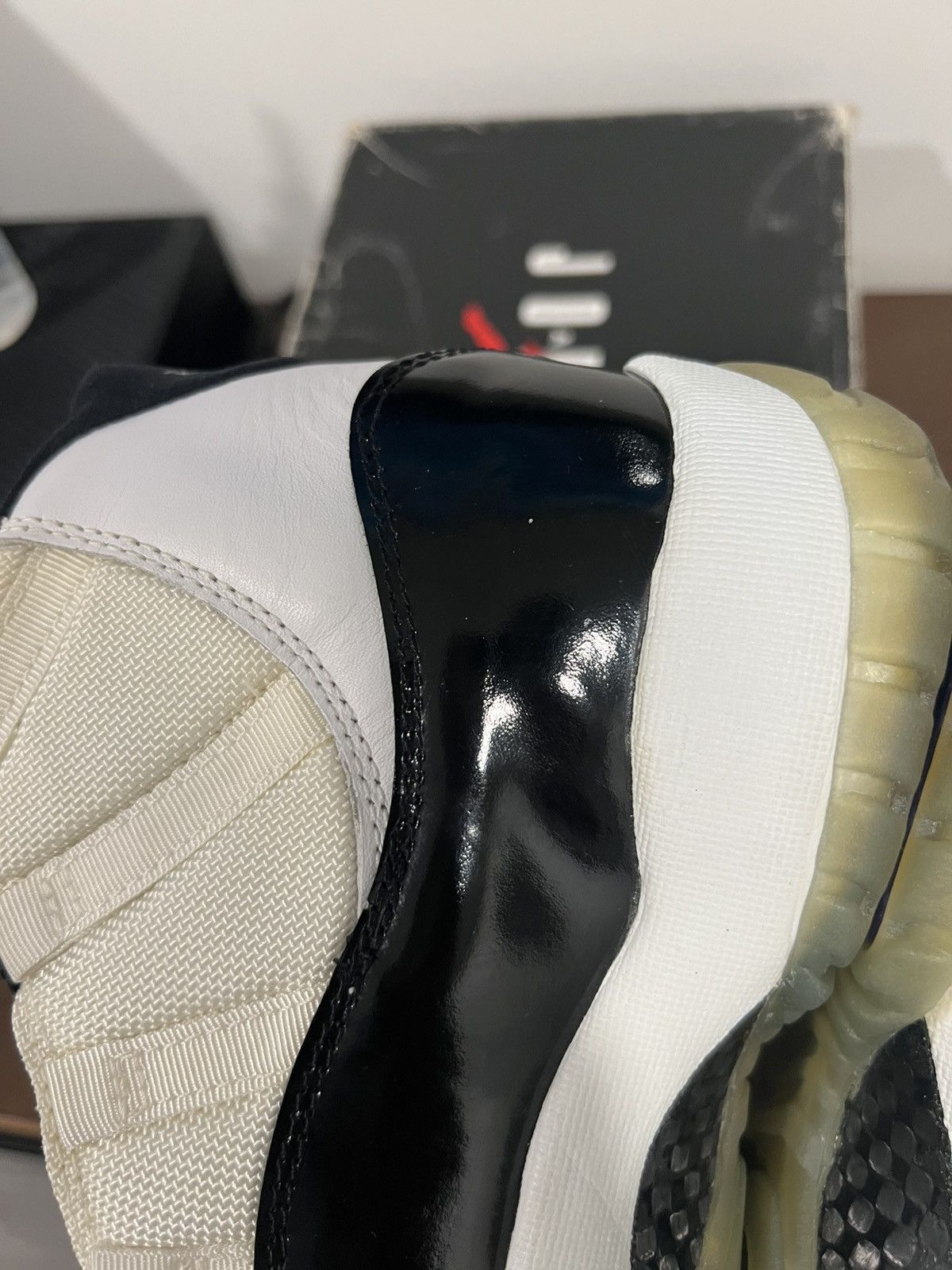 Jordan Brand Air Jordan 11 concord OG 1995 sz 8 Size US 8 / EU 41 - 9 Thumbnail