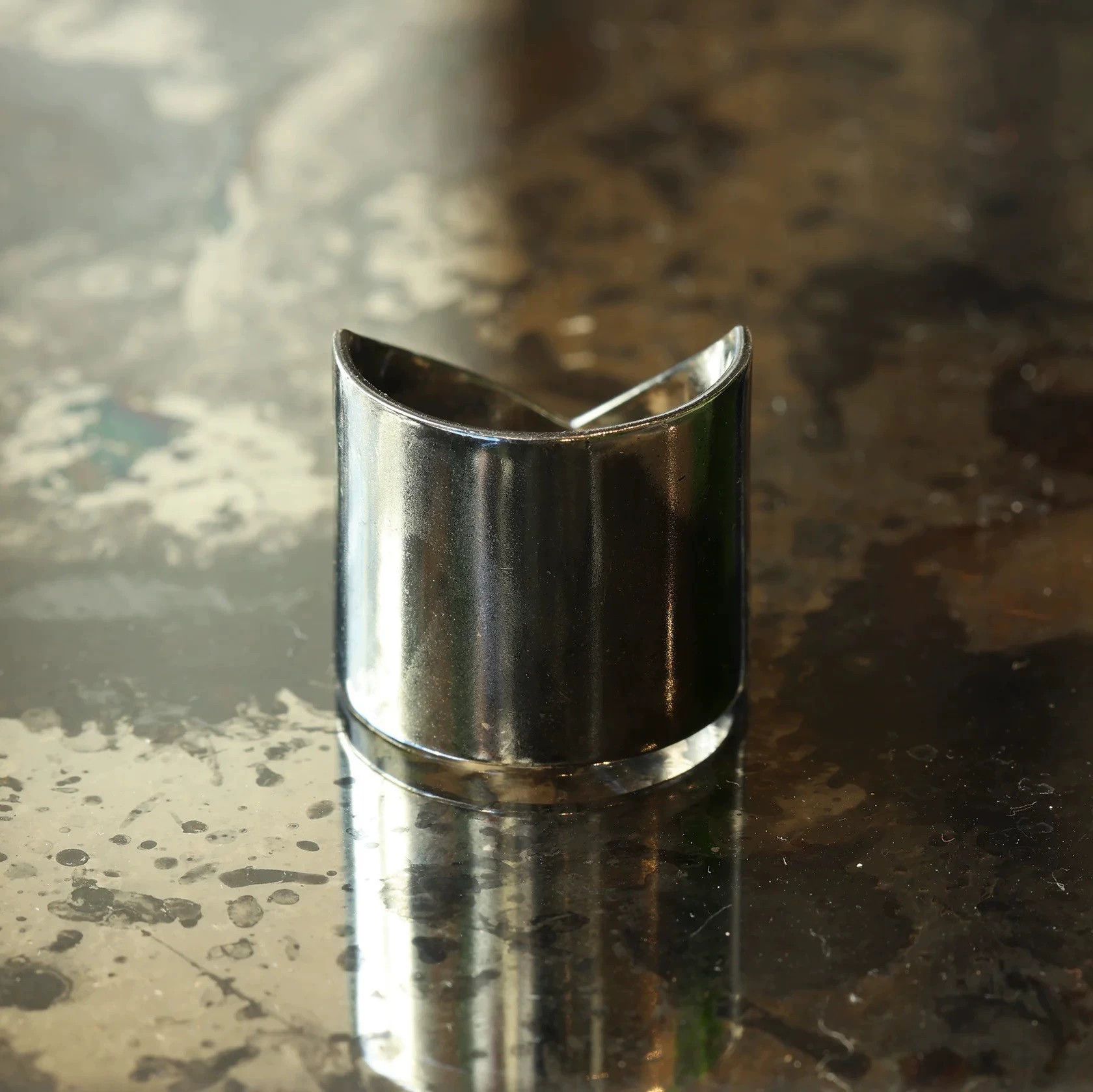 Chin Teo Chin Teo Distressed Silver-Black Shield Armor Ring US10 Size ONE SIZE - 4 Thumbnail