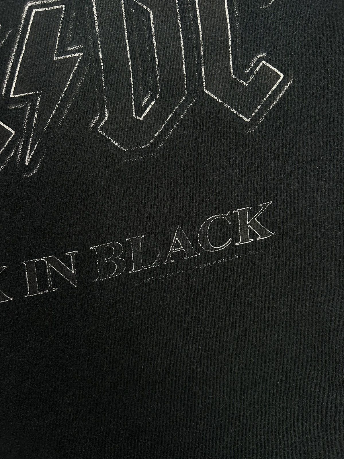 AC/DC × Band Tees Rare Vintage 2004 AC/DC Back In Black 2004 Rock T-Shirt Size US L / EU 52-54 / 3 - 6 Thumbnail