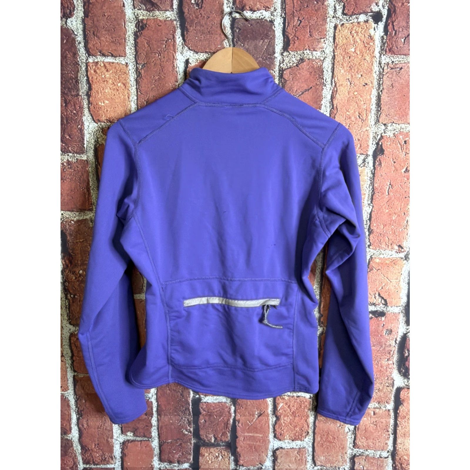 Patagonia VINTAGE Patagonia Pullover Top Womens S Purple USA 90s Thermal Zipper Back Pocket Gorpcore Activewear Pattern Solid Pullover Size S / US 4 / IT 40 - 4 Thumbnail