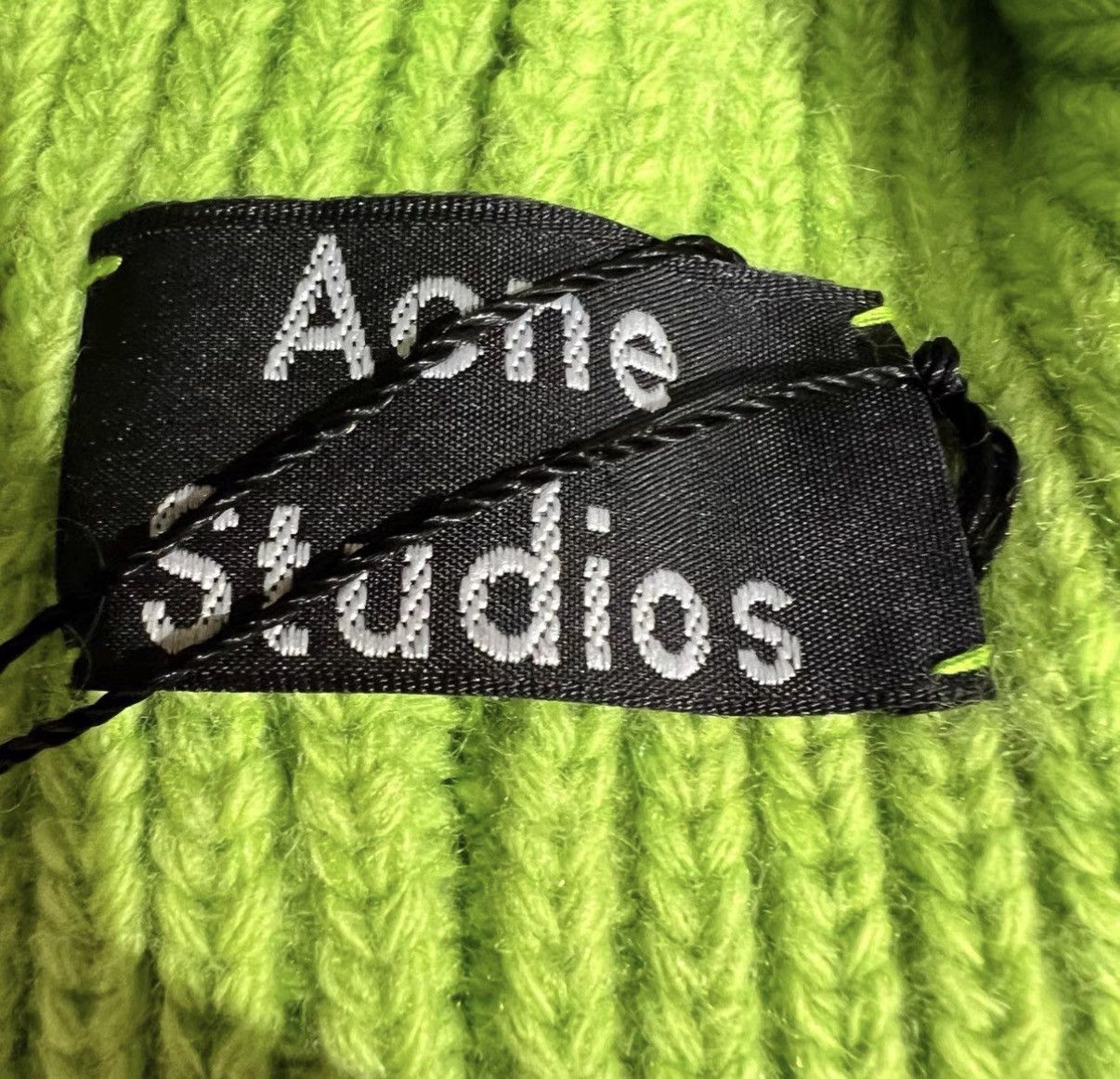 Acne Studios Acne Studios Green Smiley Face Logo Knit Beanie Size ONE SIZE - 3 Thumbnail