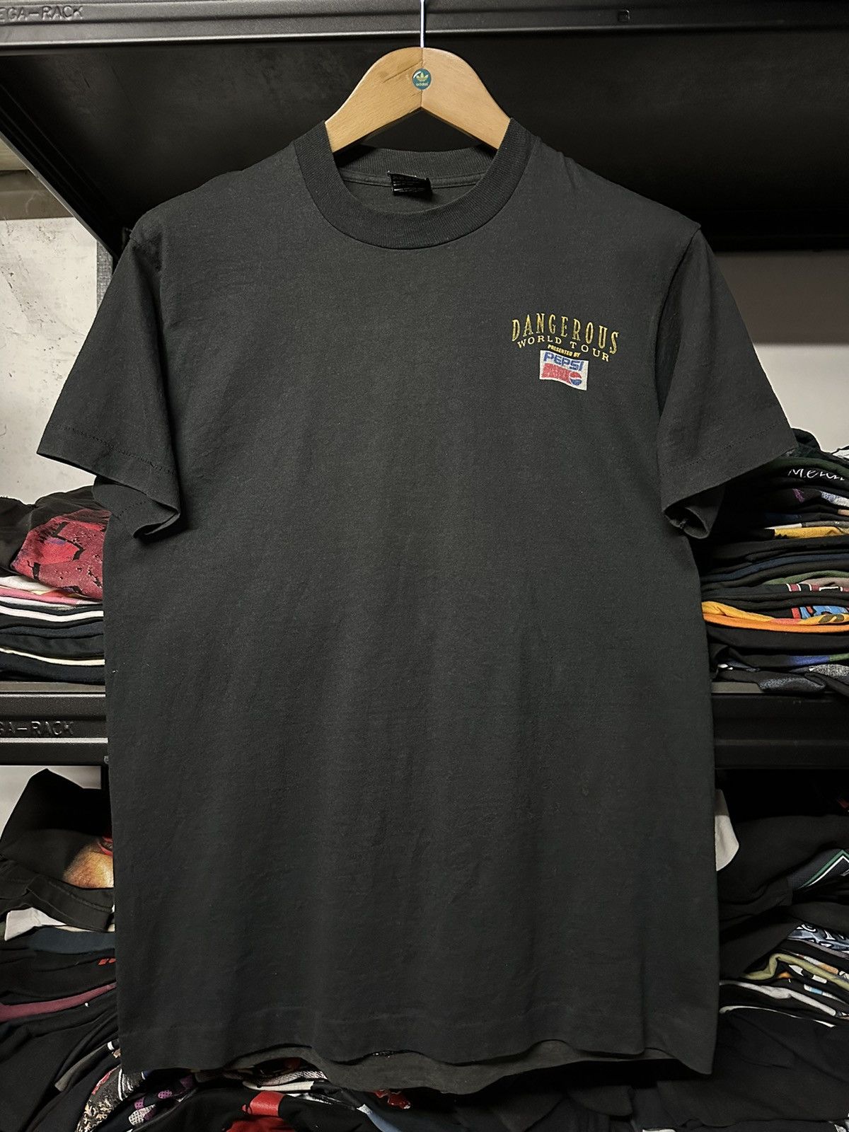 Band Tees Vintage 90s Michael Jackson World Tour Sun Faded Tee Size US L / EU 52-54 / 3 - 7 Thumbnail