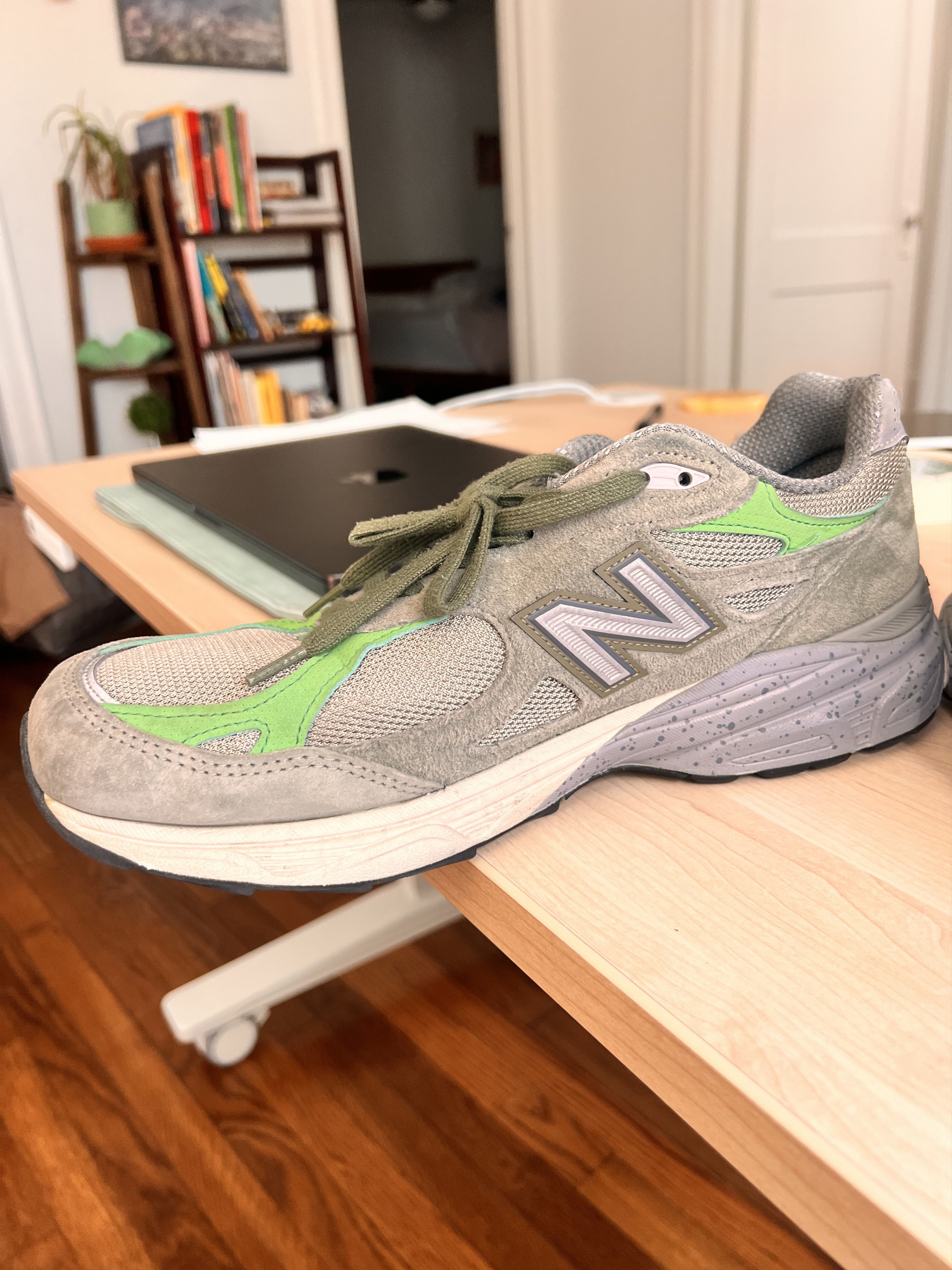 New Balance × Patta NB Patta 990v3 Keep Your Friends Close Size US 10.5 / EU 43-44 - 3 Thumbnail