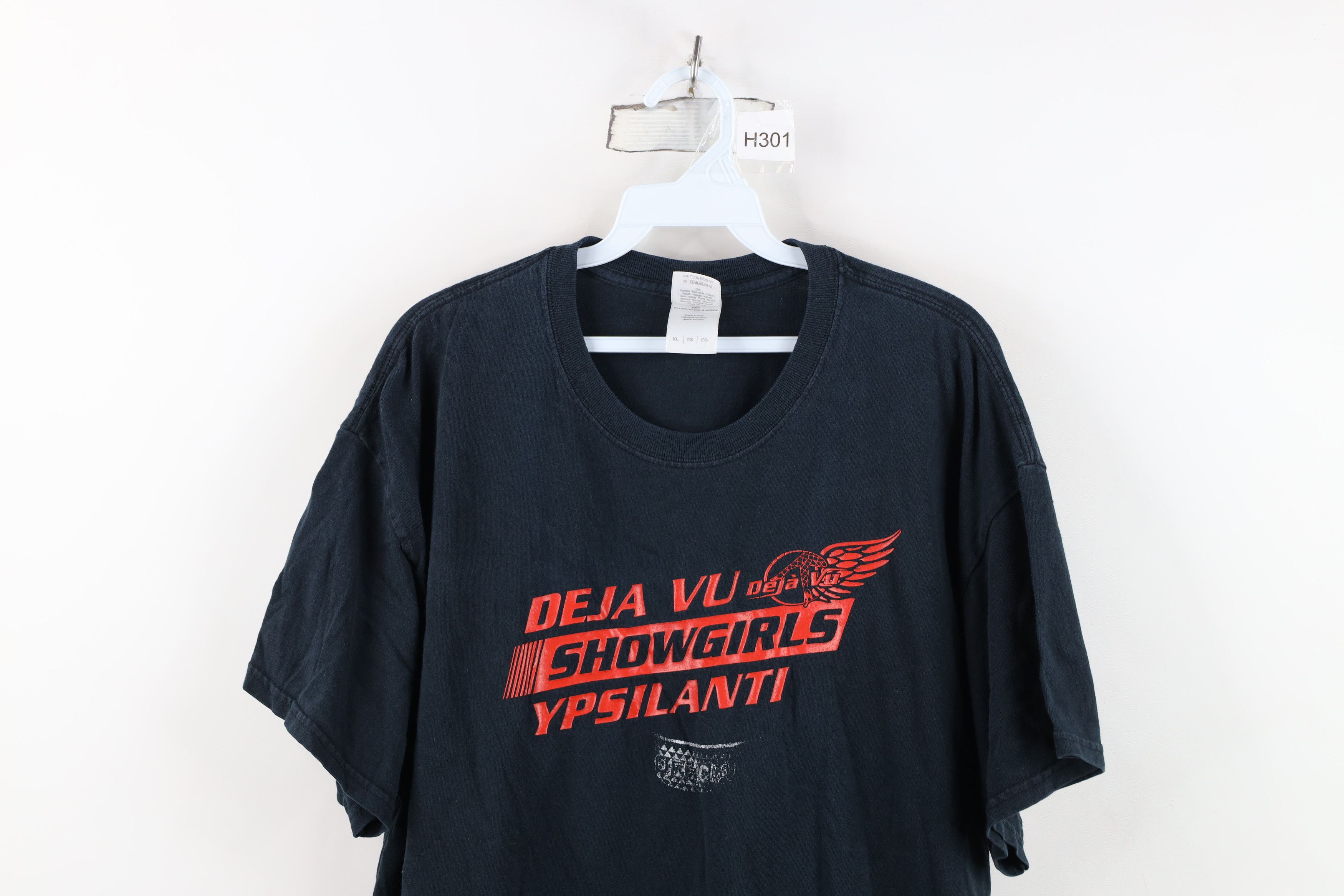 Vintage Vintage Y2K Streetwear Showgirls Strip Club T-Shirt Black Size US XL / EU 56 / 4 - 2 Thumbnail