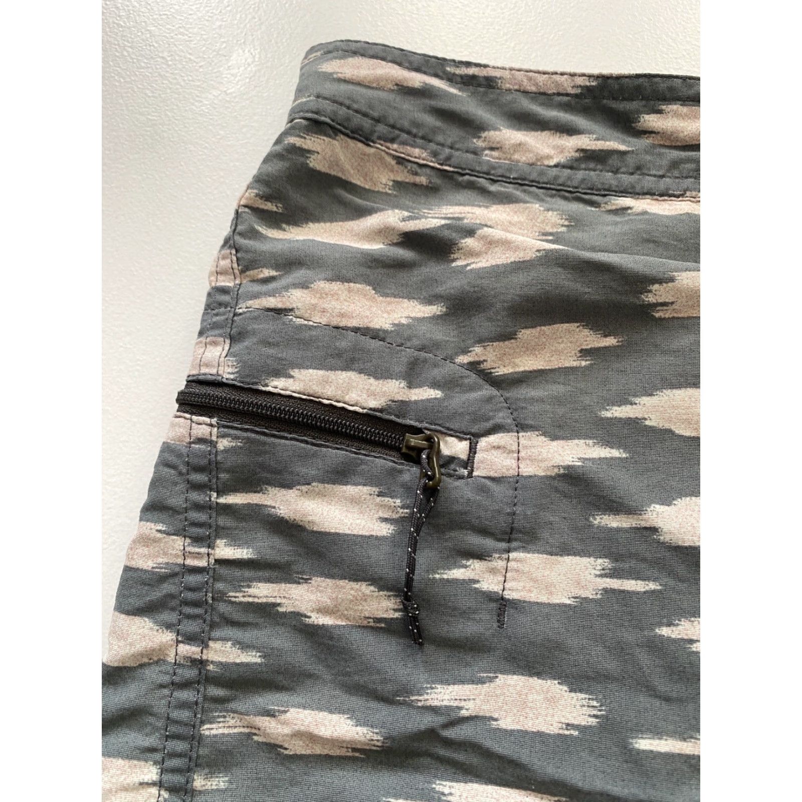 Patagonia Men's Patagonia Wavefarer Board Shorts 9" Sz 35 Size US 34 / EU 50 - 6 Thumbnail
