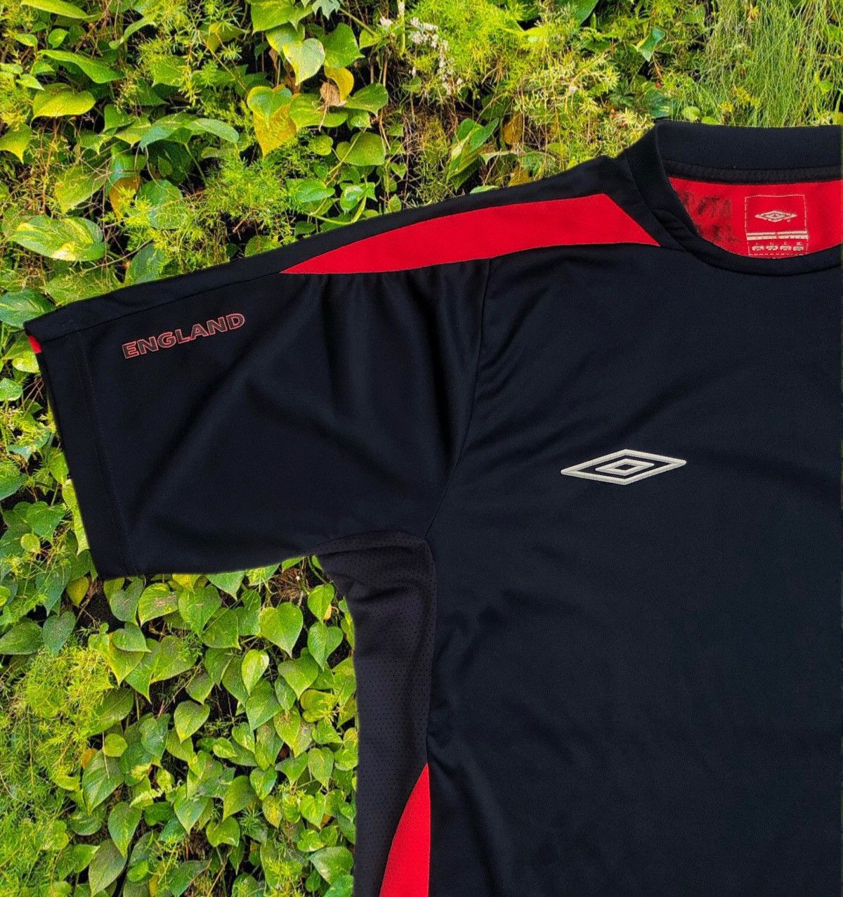 Umbro England Umbro training /pre game jersey Size US L / EU 52-54 / 3 - 4 Thumbnail