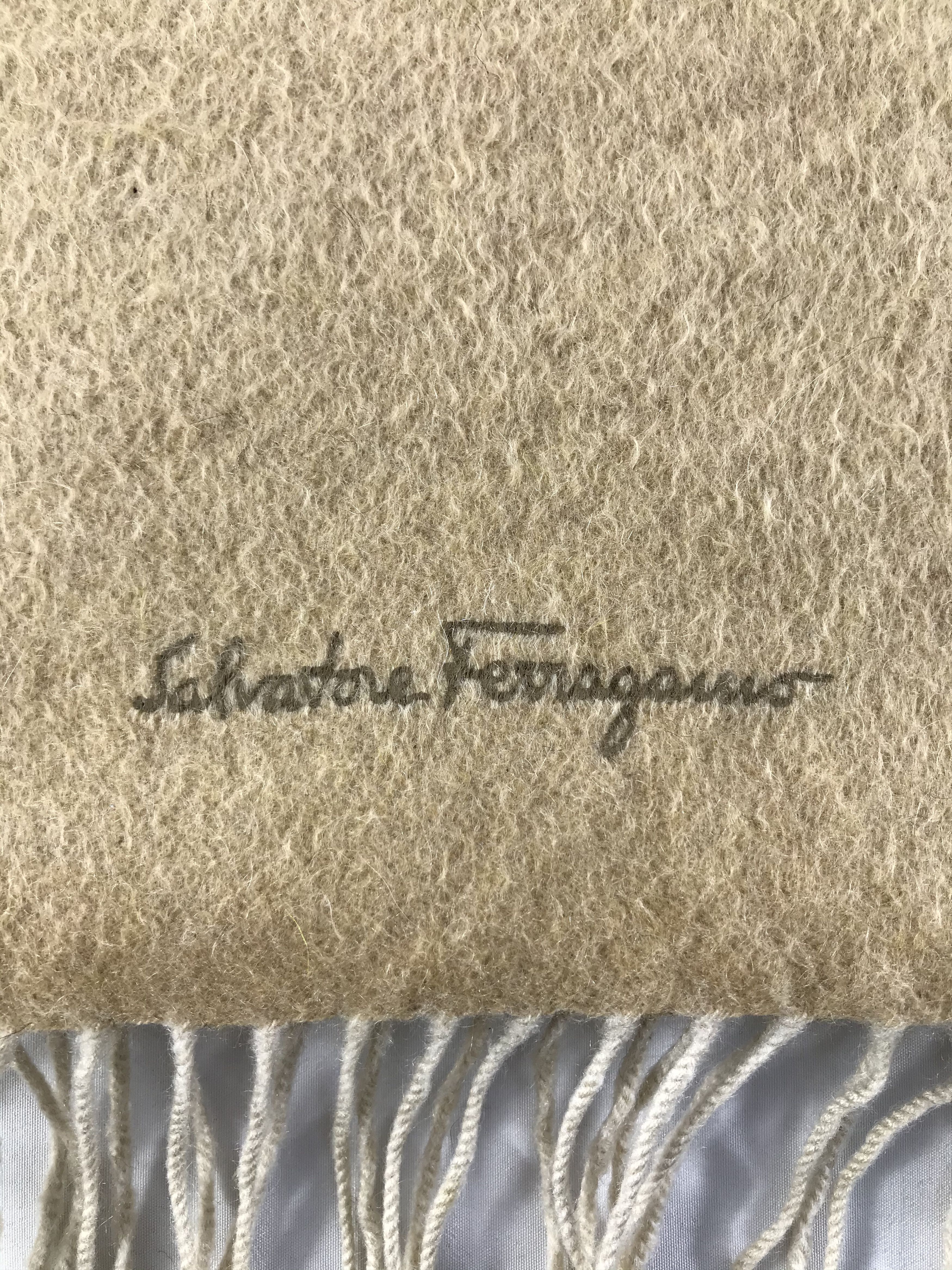 Salvatore Ferragamo Vintage Salvatore Ferragamo Scarf/Muffler/Neckwear MF1381 Size ONE SIZE - 5 Thumbnail