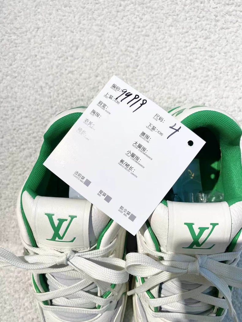 Louis Vuitton Louis Vuitton White-green shoes Size US 4 / IT 34 - 8 Thumbnail