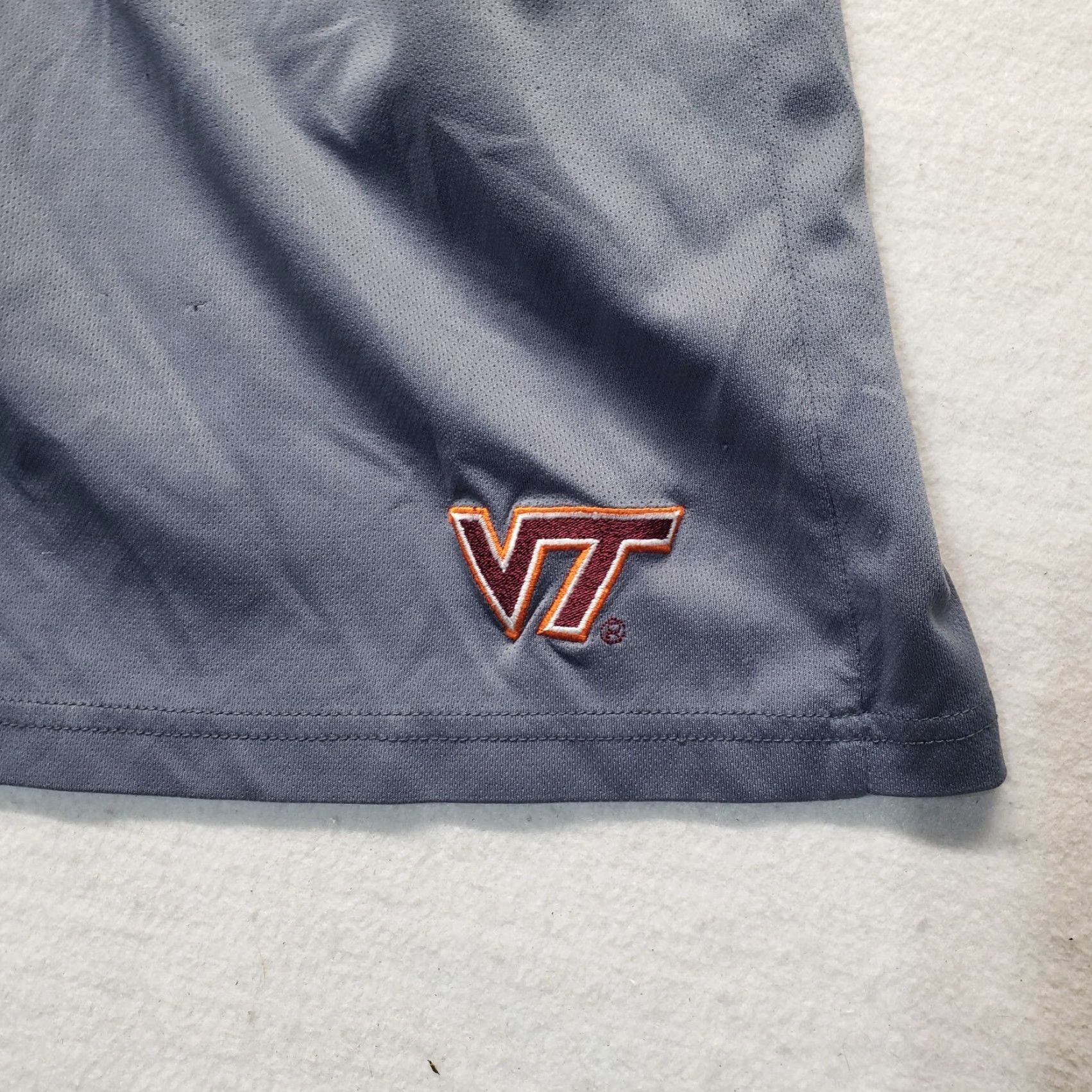 Vintage Russell Shorts VT Hokies Gray Polyester Basketball Soccer S Small Mens Size US 29 - 2 Thumbnail