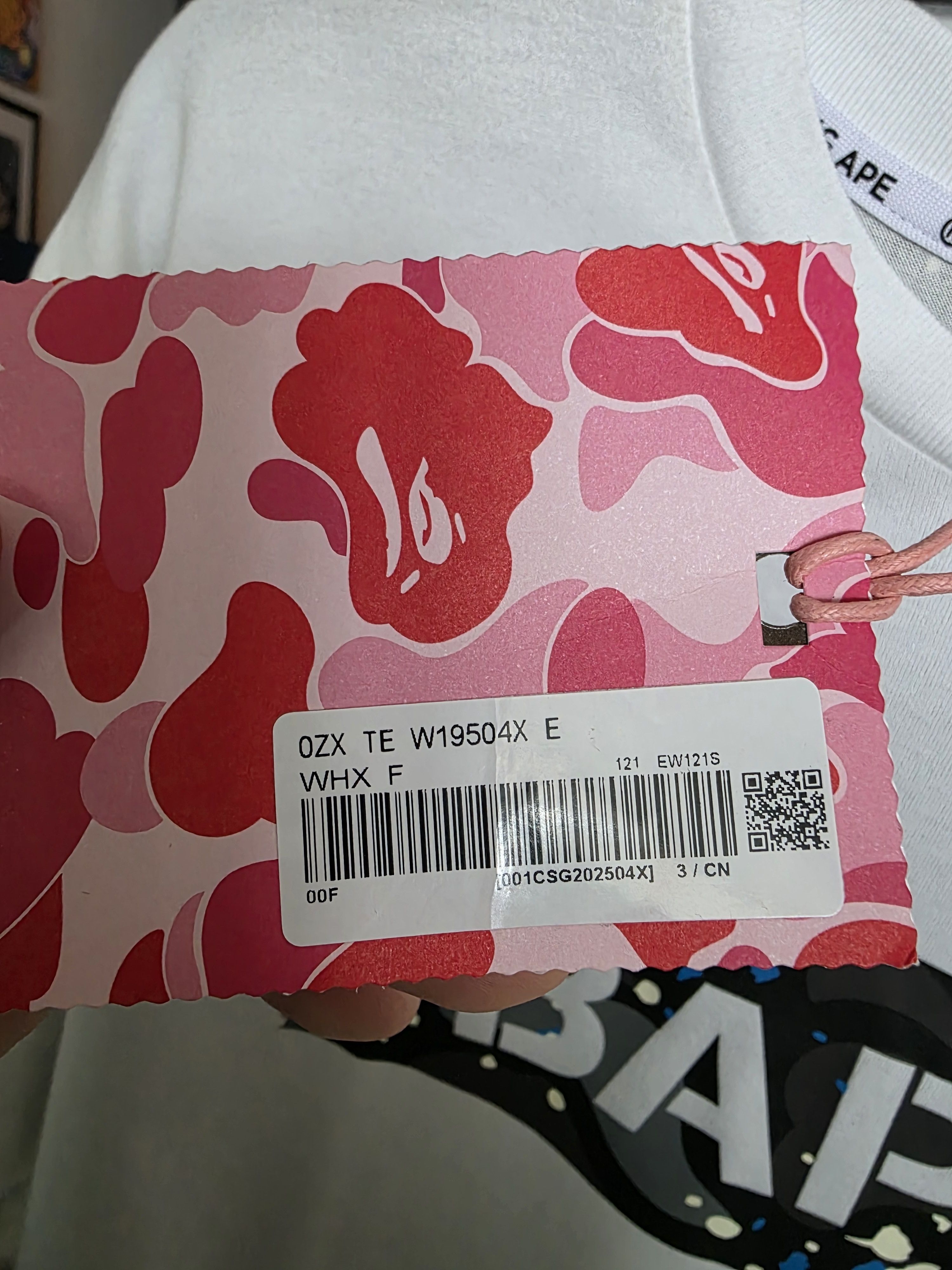 Bape Bape Space Box Logo Glow in the Dark Size ONE SIZE - 4 Thumbnail