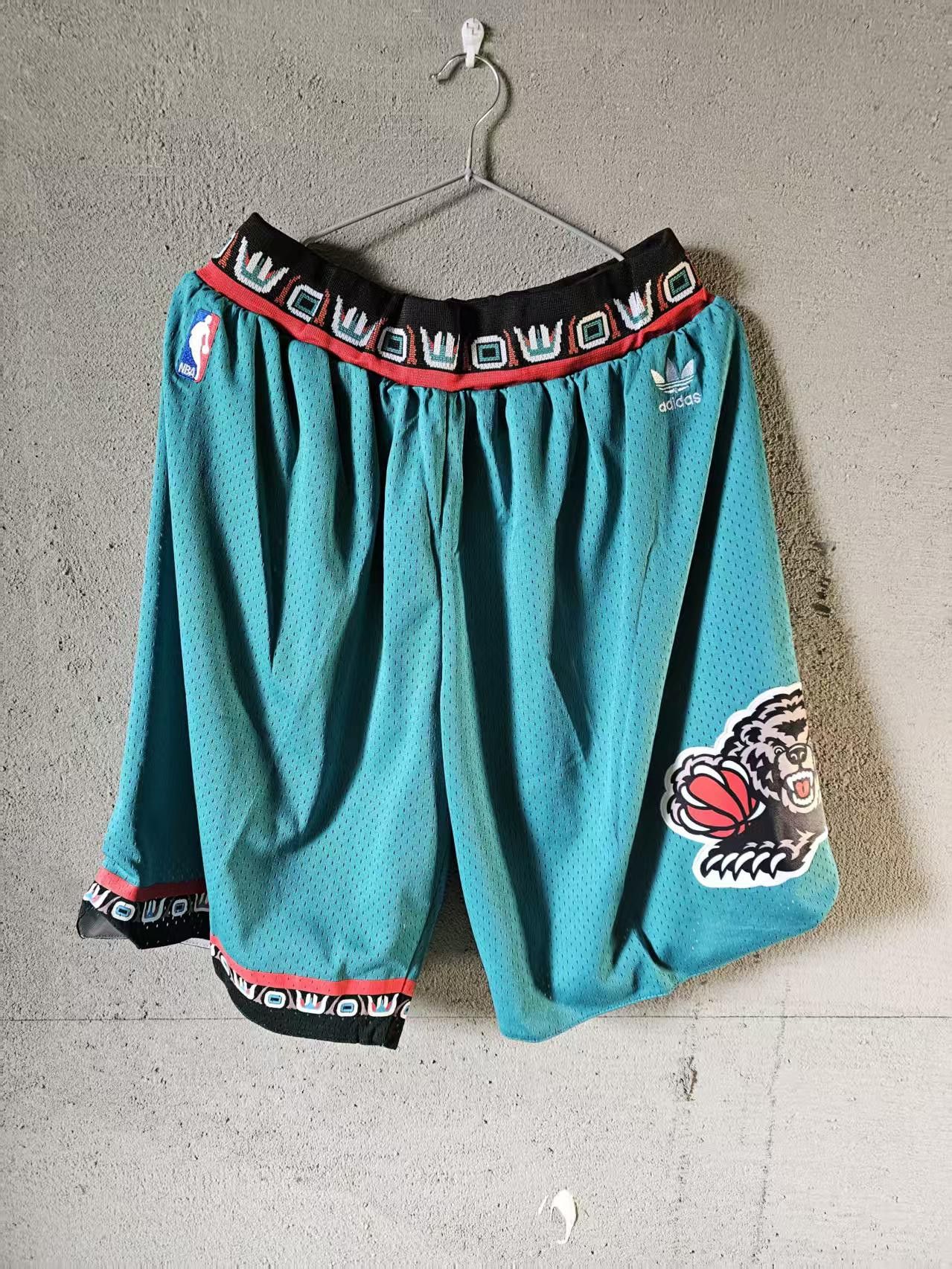 NBA Vintage Memphis Grizzlies Short L Size Size US 36 / EU 52 - 1 Thumbnail