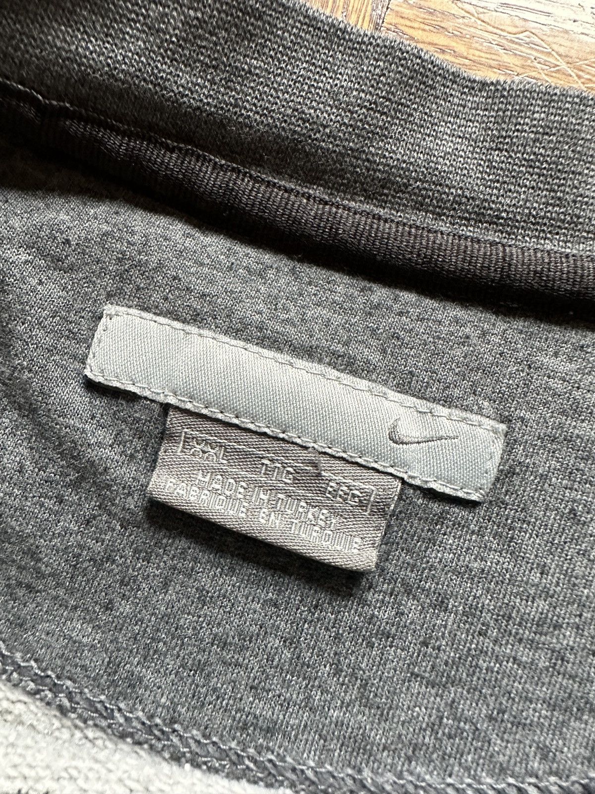 Nike Vintage Y2K Nike Embroidered Swoosh Crewneck Sweatshirt Size US XXL / EU 58 / 5 - 4 Thumbnail