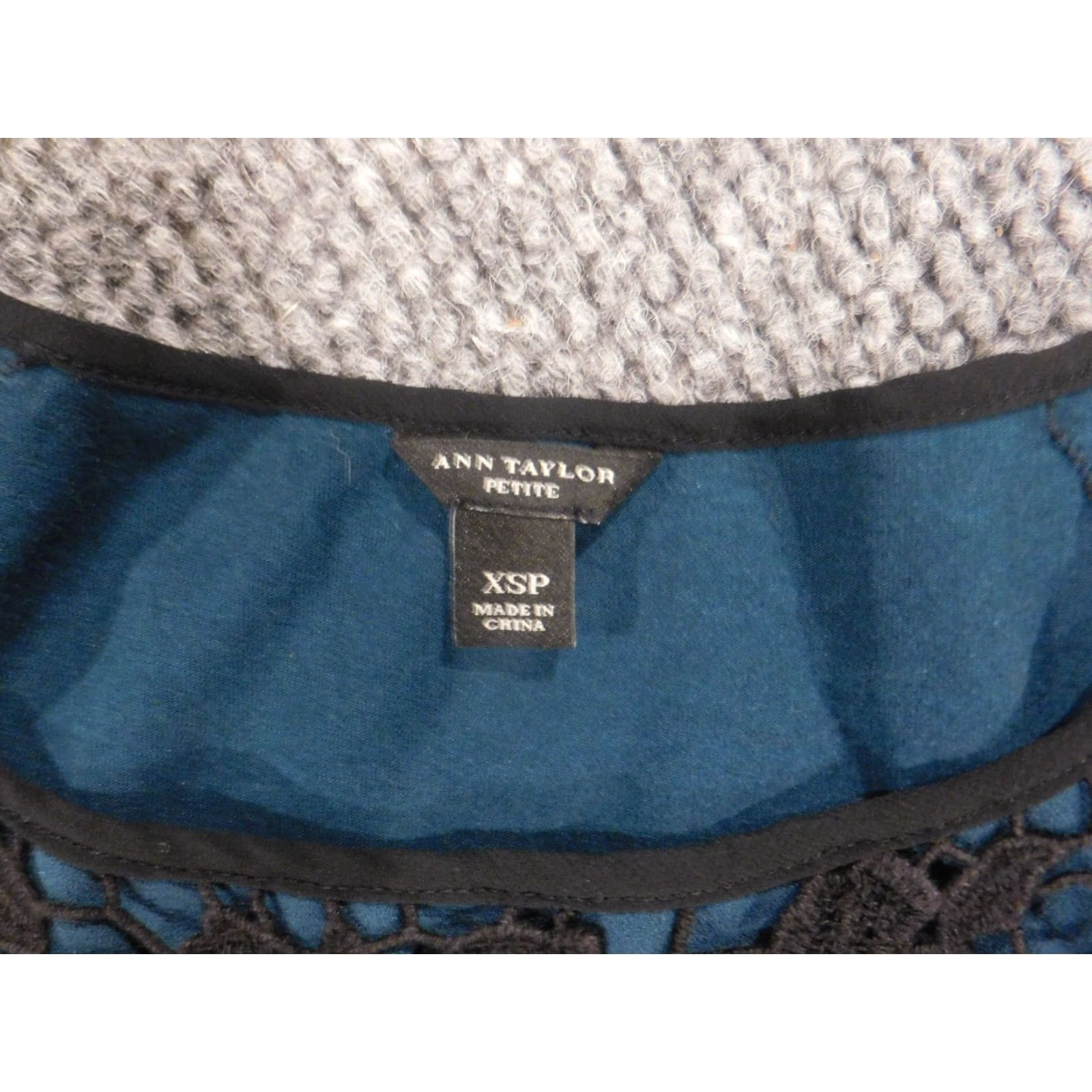 Ann Taylor Ann Taylor Blouse Womens PXS Petites Cotton Nylon Solid Crew Neck Pullover Casual Top Blue Size XS / US 0-2 / IT 36-38 - 4 Thumbnail