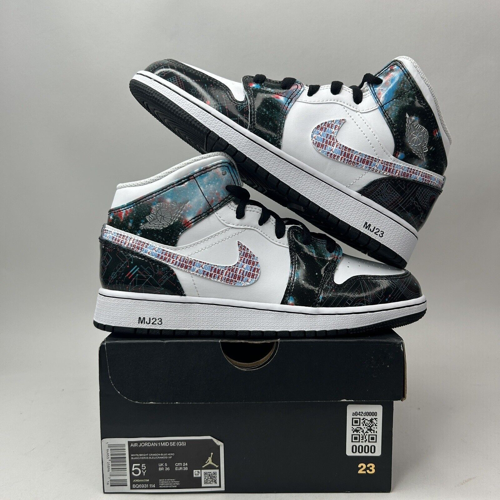 Nike Nike Air Jordan 1 Mid SE GS “Take Flight” 2023 Size US 7 / IT 37 - 1 Thumbnail