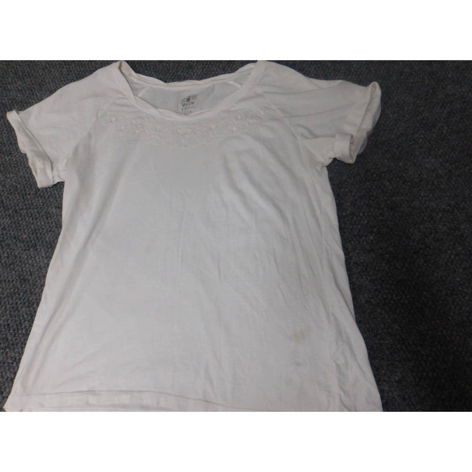 Izod IZOD Womens Blouse Large White Stretch Pullover Top Casual Shirt Cap Sleeve Front Ruffle Classic Regular Size L / US 10 / IT 46 - 3 Thumbnail
