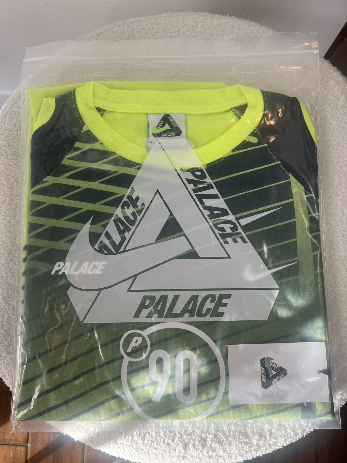 Palace Palace x Nike Total P90 Jersey Volt Size US L / EU 52-54 / 3 - 3 Thumbnail