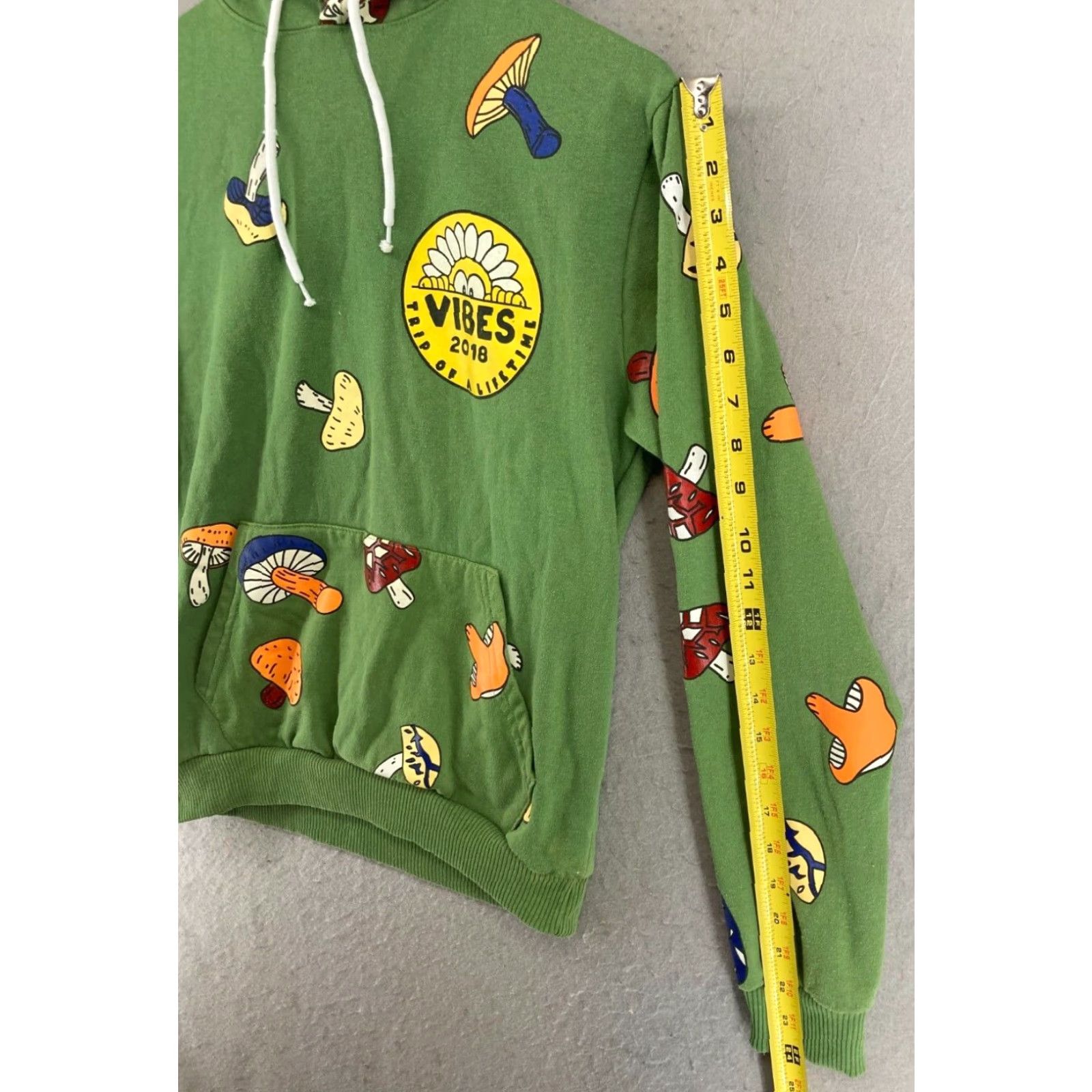 Vintage FRESH LAUNDRY Hoodie Womens Small Green V-Neck Hooded Pockets Graphic Print Mushroom 2018 Hipster Style Fall Winter 70s? Size S / US 4 / IT 40 - 4 Thumbnail