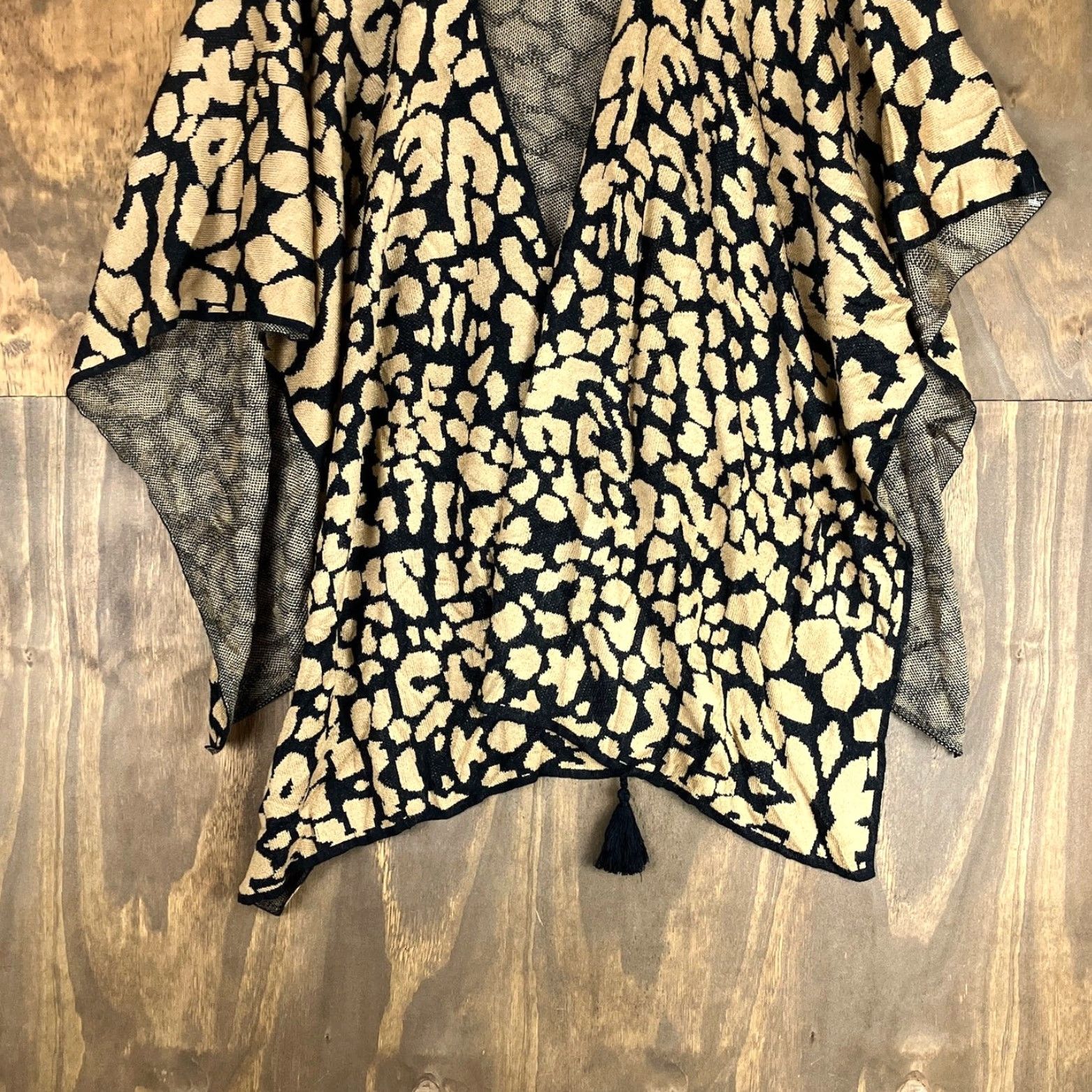 Vintage Travelers by Chico's Chicos Sweater Animal Print Tie Up Kimono Poncho L/XL Womens Short Sleeve Open Wrap - Tan, 0 Size L / US 10 / IT 46 - 3 Thumbnail