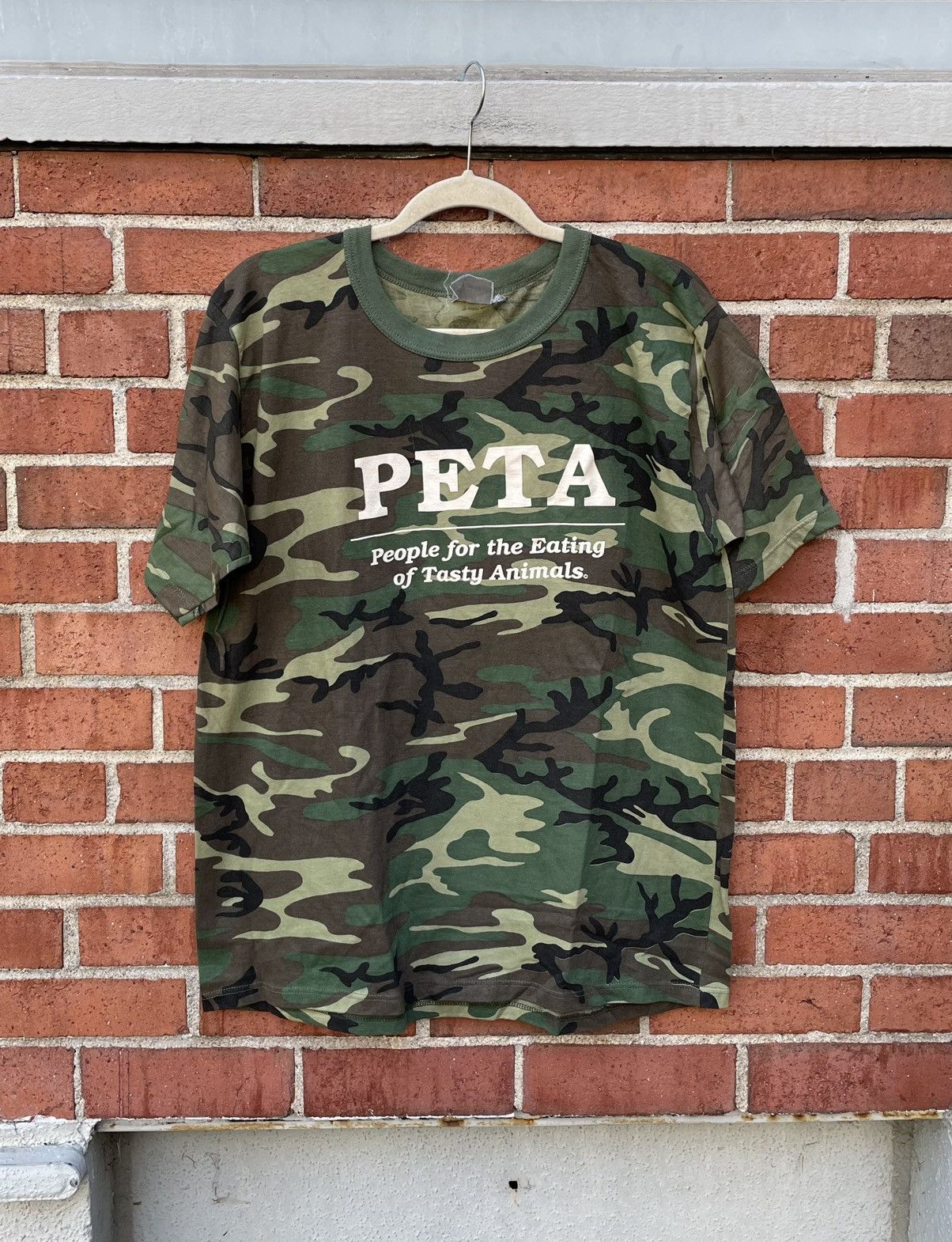 Vintage 80s/90s PETA “people For The Eating Of Tasty Animals” TShirt Size US L / EU 52-54 / 3 - 1 Thumbnail