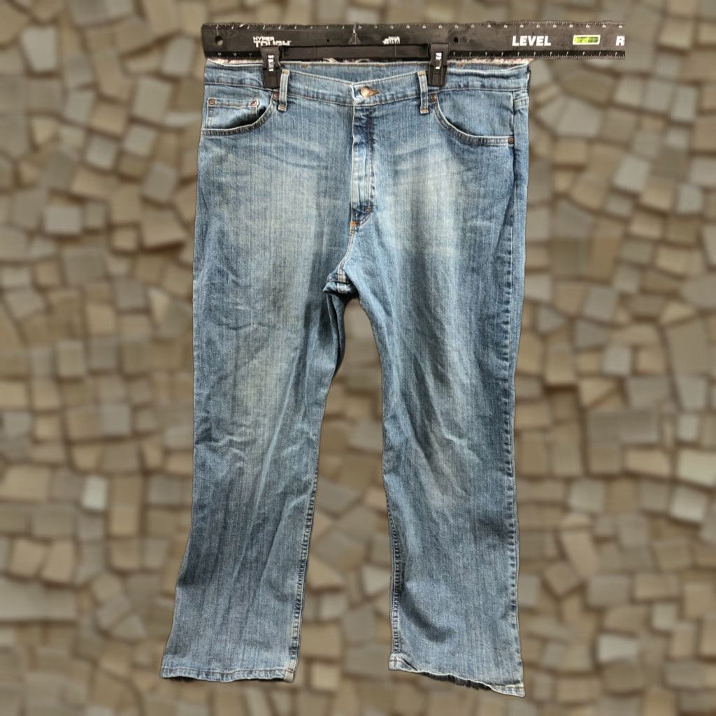 Wrangler Wrangler Jeans Relaxed Straight Mens Mid Rise Blue 40x30 Regular Denim Cotton Blend 5-Pocket Belt Loops Size US 40 / EU 56 - 1 Thumbnail