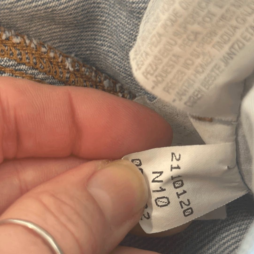 Zara Zara Women's Blue Light Wash Paper Bag Style High Waisted Jeans Size 4 User: Zara Women's Blue Light Wash Paper Bag Style High Waisted Jeans Size 4 Size 27" / US 4 / IT 40 - 6 Thumbnail