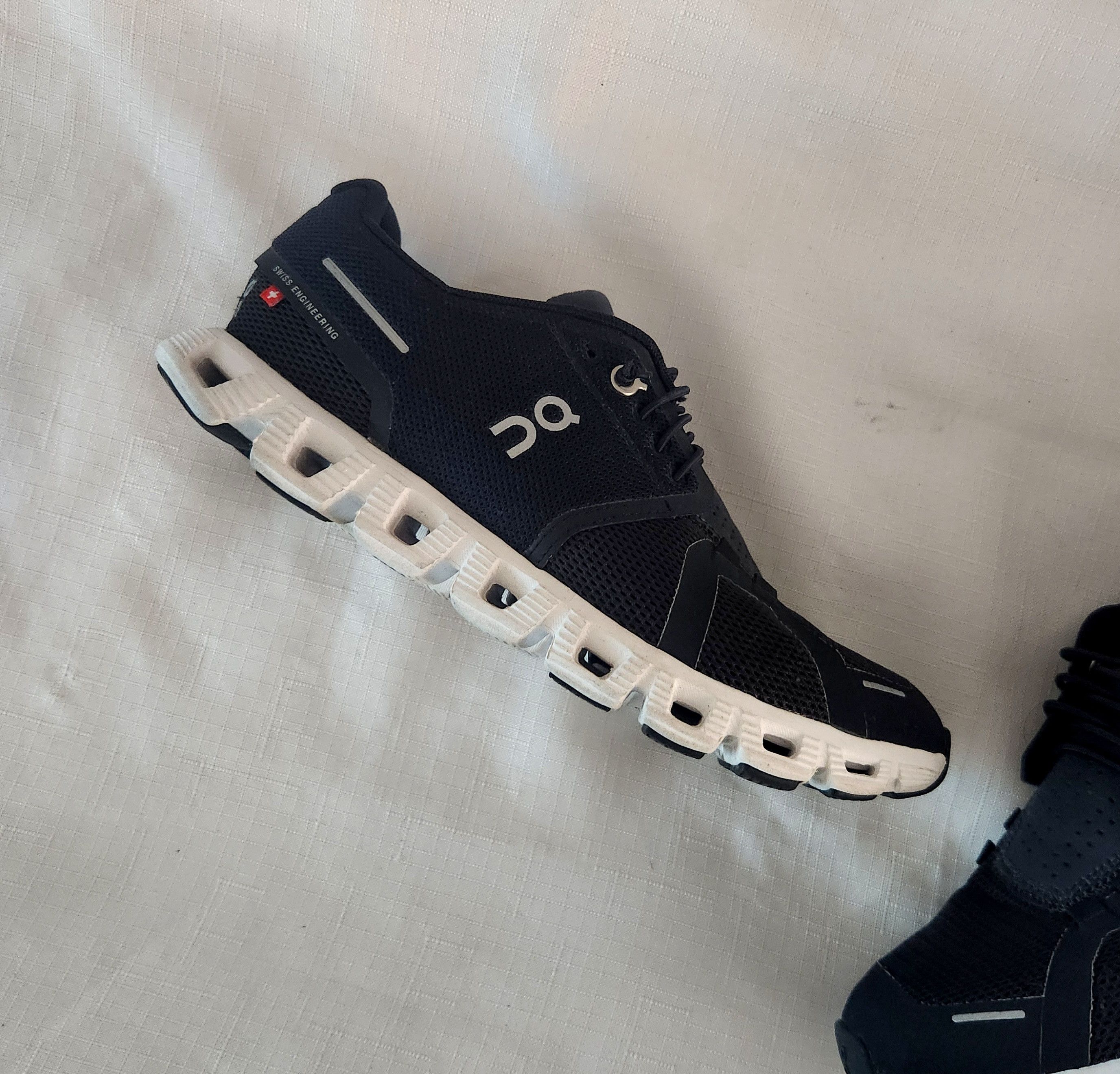 On ON Running Cloud Swiss Engineering Shoes Women's Size 7.5 Size US 7.5 / IT 37.5 - 4 Thumbnail
