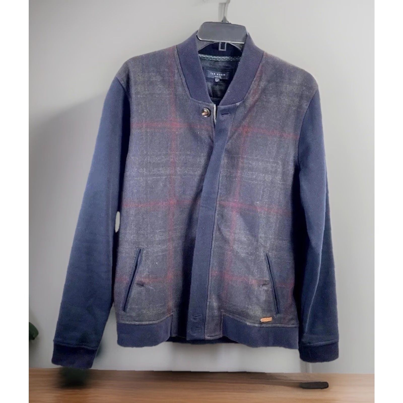 Ted Baker Men’s Ted Baker Blue Designer Plaid ZipUp Bomber Jacket Size 4 User: Men’s Ted Baker Blue Designer Plaid ZipUp Bomber Jacket Size 4 Size US S / EU 44-46 / 1 - 2 Thumbnail