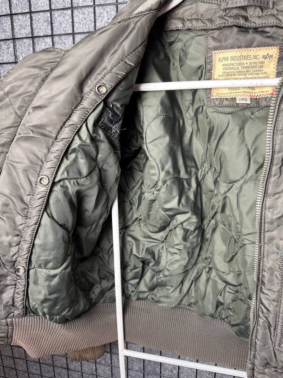 Alpha Industries × Vintage Vintage Alpha Industries MA-1 military jacket size Large Size US L / EU 52-54 / 3 - 13 Thumbnail