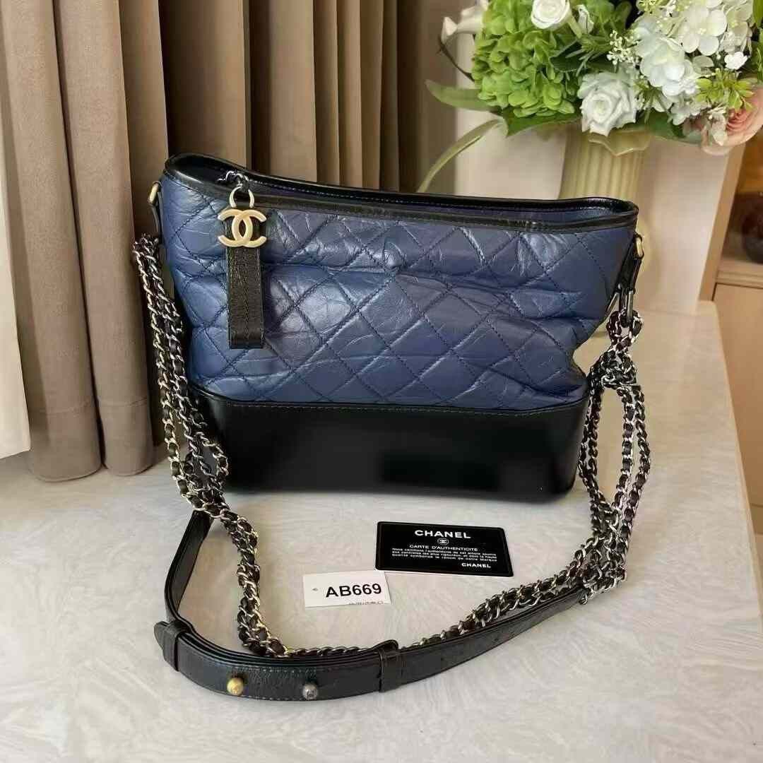 Chanel Pre-loved Bag Very good condition Size ONE SIZE - 1 Thumbnail