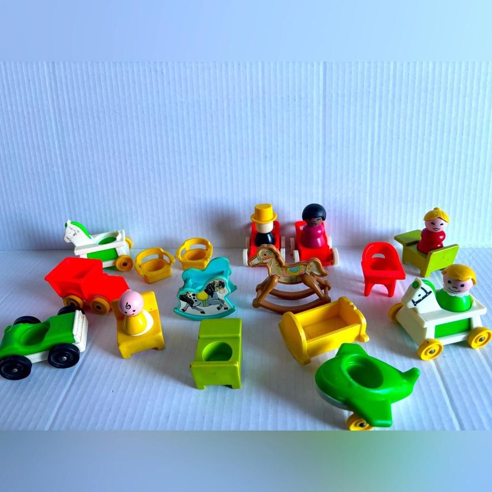 Designer Vintage 80’s Fisher Price Little People Nursery Lot 22 Piece Size ONE SIZE - 1 Thumbnail
