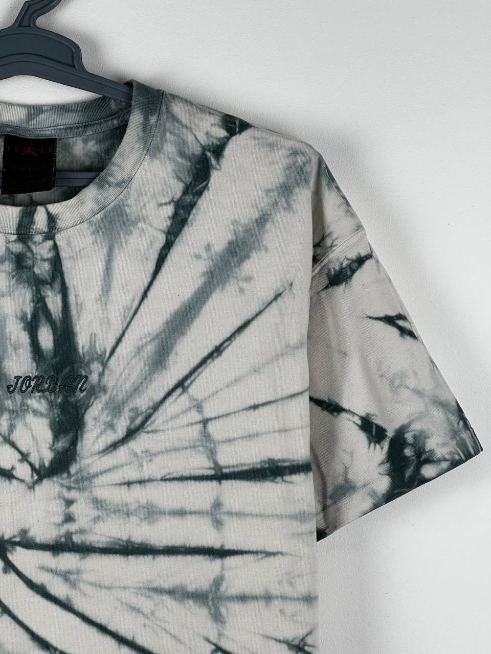 Jordan Brand × Nike Rare Jordan Big Logo Tie Die Heavy T Shirt Size US XL / EU 56 / 4 - 6 Thumbnail