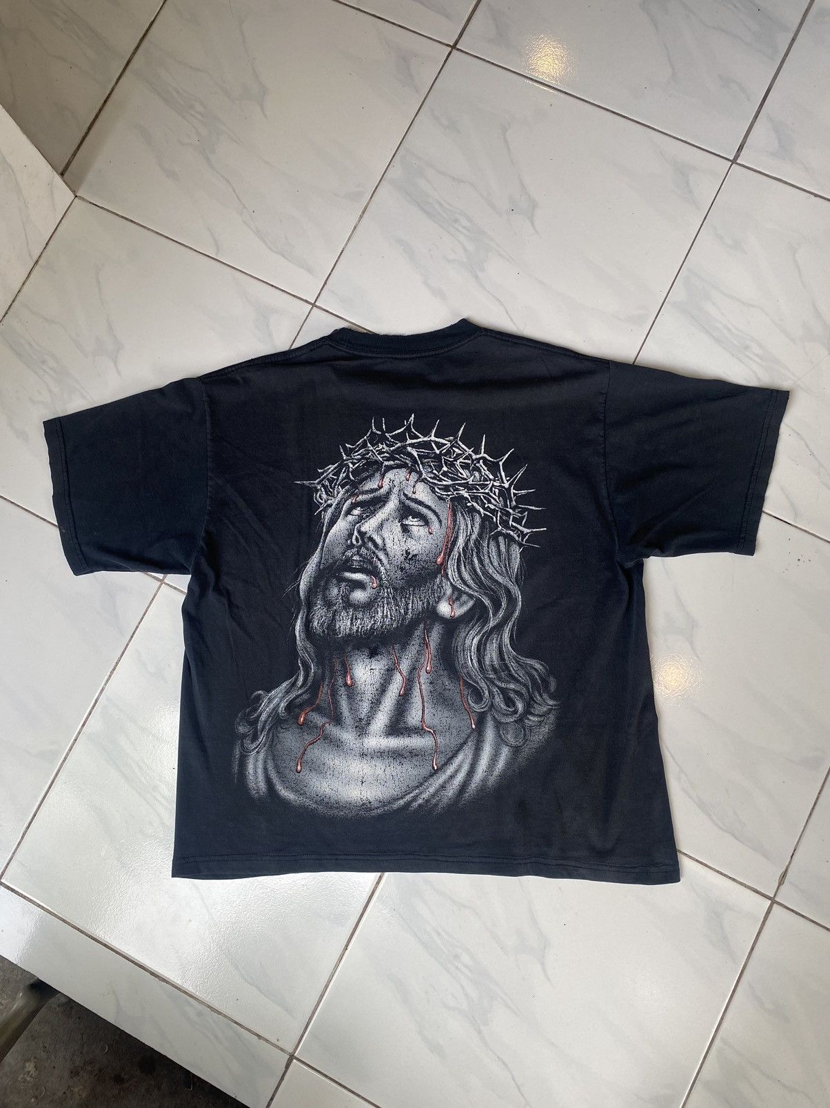 Other Vintage Jesus Christ Crown Of Thorns (Jesus Tee) Size US XL / EU 56 / 4 - 1 Thumbnail