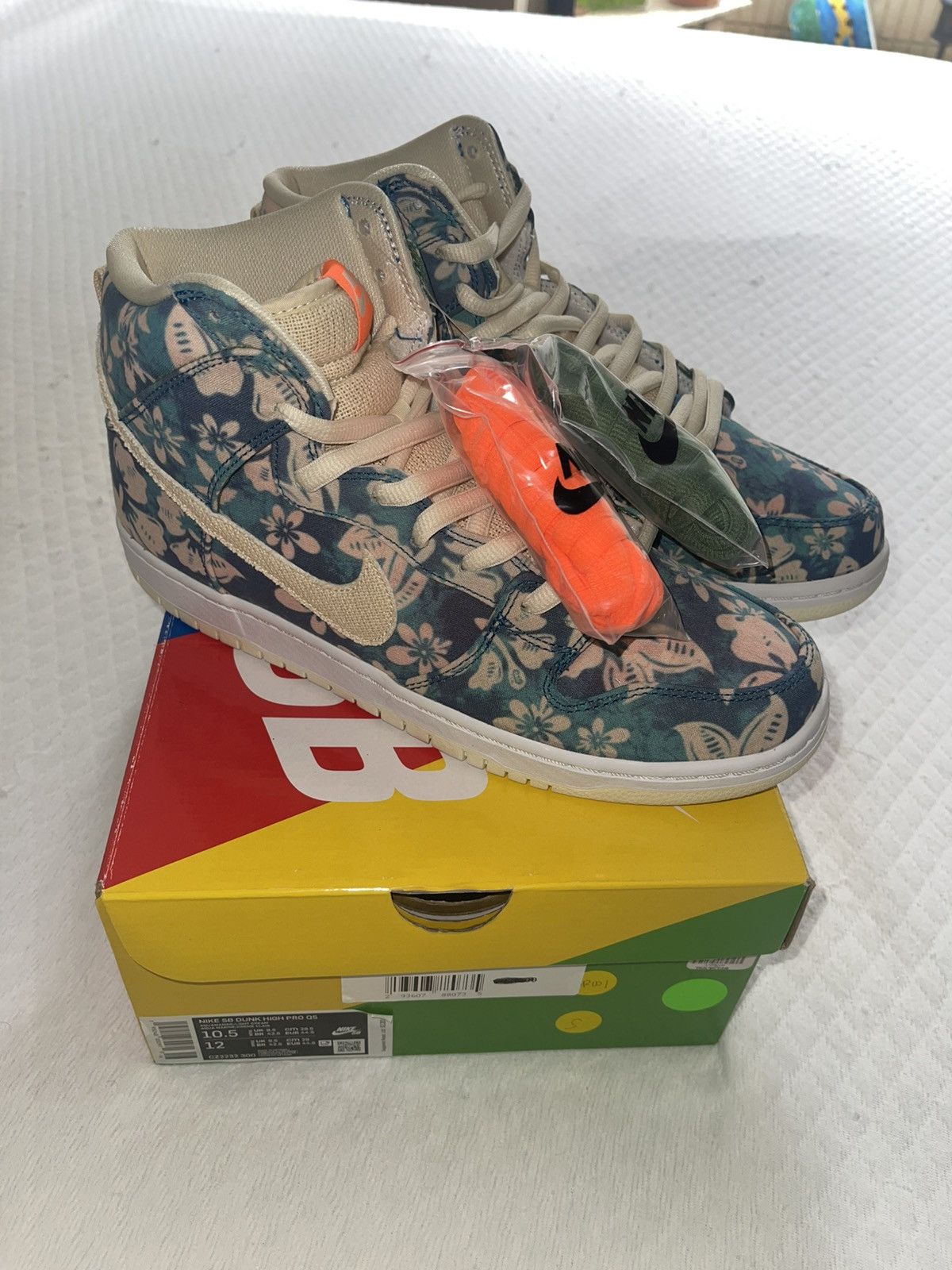 Nike NIKE HAWAII SB DUNK HIGH PRO QS 10.5 DS OG ALL AQUAMARINE Size US 10.5 / EU 43-44 - 9 Thumbnail