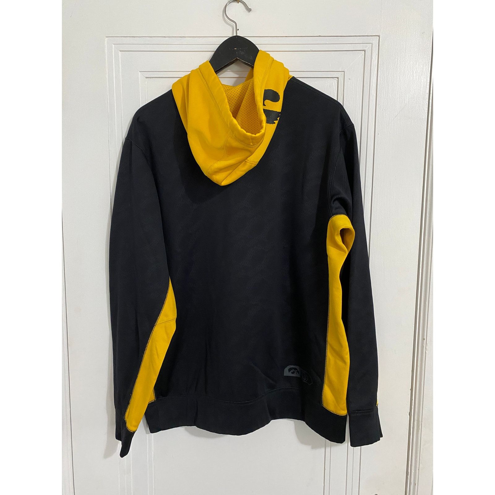 Nike University of Iowa Hawkeyes Nike Therma-Fit Hoodie Size M Size US M / EU 48-50 / 2 - 7 Thumbnail