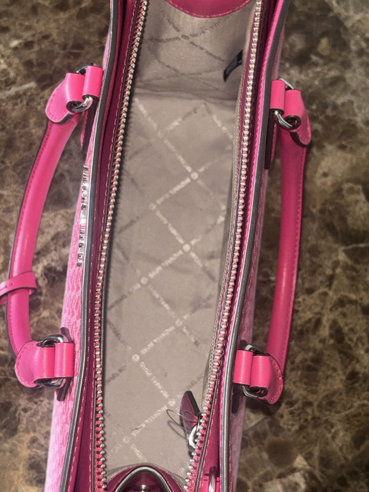 Michael Kors Micheal Kors Sheila Handbag Size ONE SIZE - 3 Thumbnail
