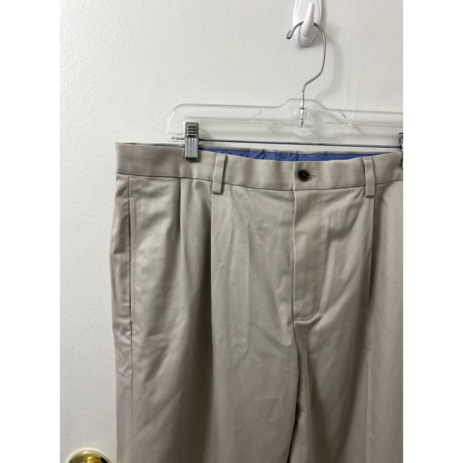 Brooks Brothers Brooks Brothers Pants Men 36x32 Beige Chino Stretch Pleated Straight Leg Regular Fit Vintage N/A Size US 36 / EU 52 - 4 Thumbnail
