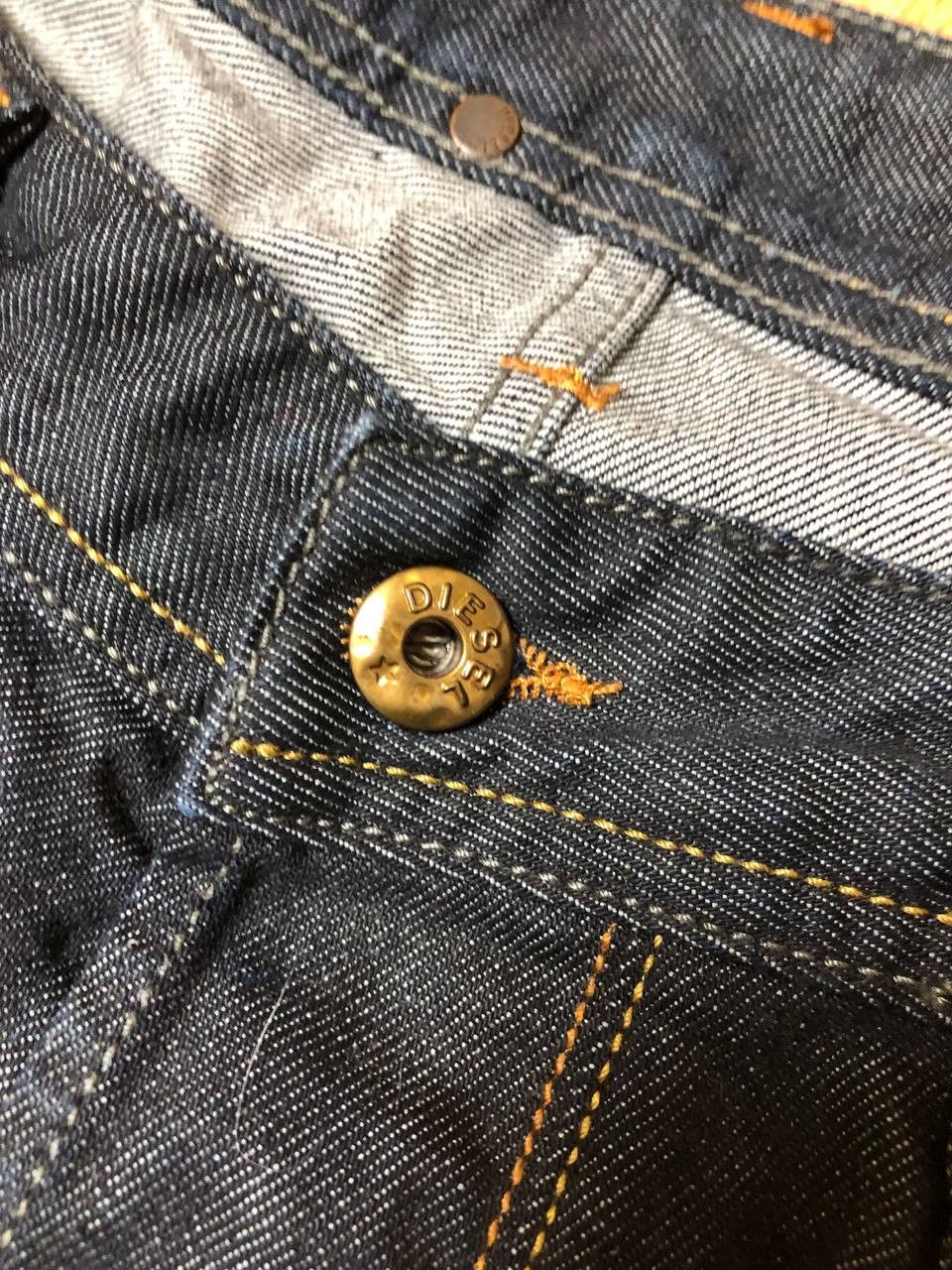Diesel × Japanese Brand Dirty Painted Distressed Thrashed Faded Baggy Jeans Y2K Size US 36 / EU 52 - 15 Thumbnail