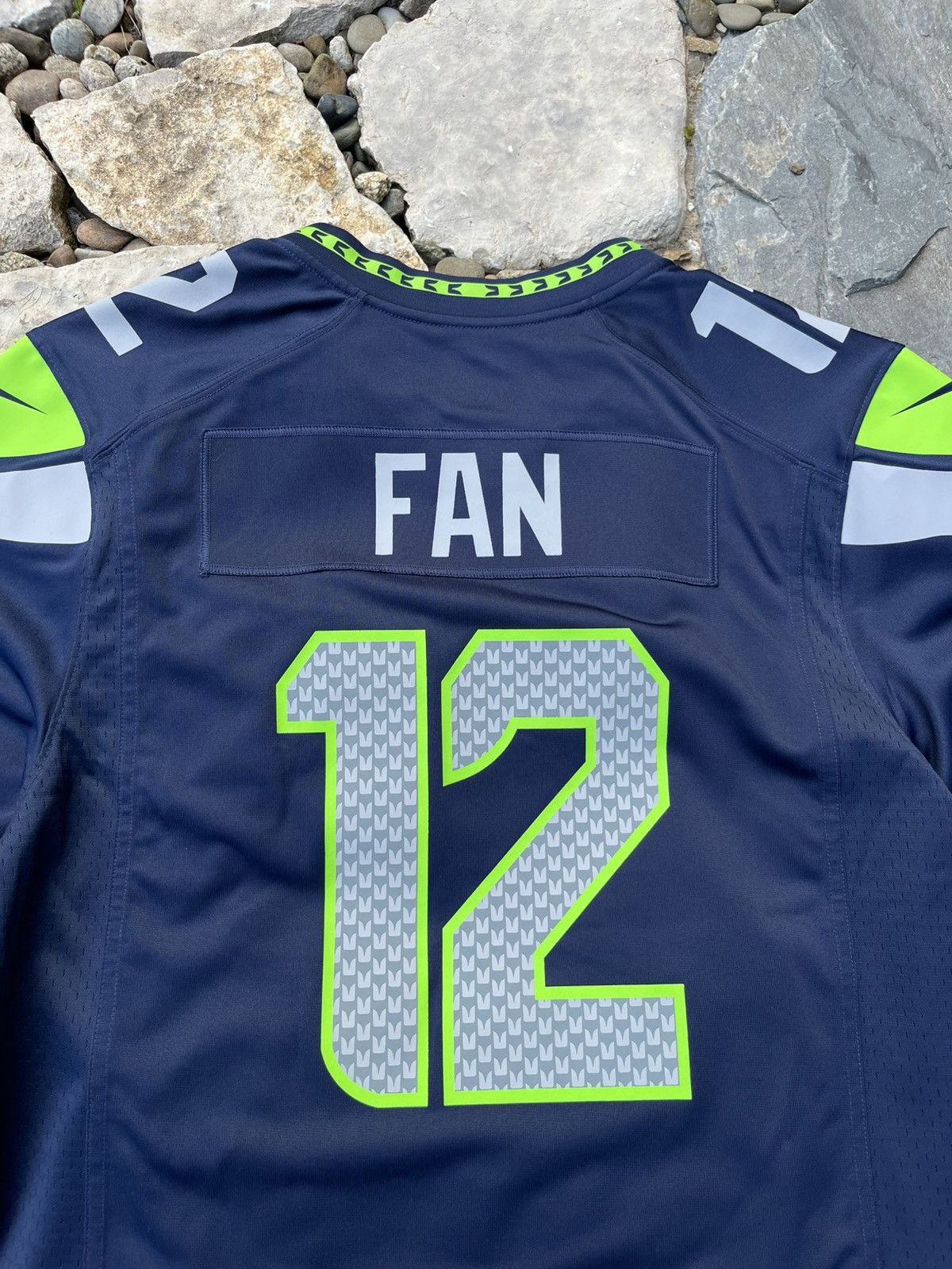 NFL × Nike Nike on Field NFL Seattle Seahawks jersey t-shirt FAN 12 tee Size US L / EU 52-54 / 3 - 21 Thumbnail