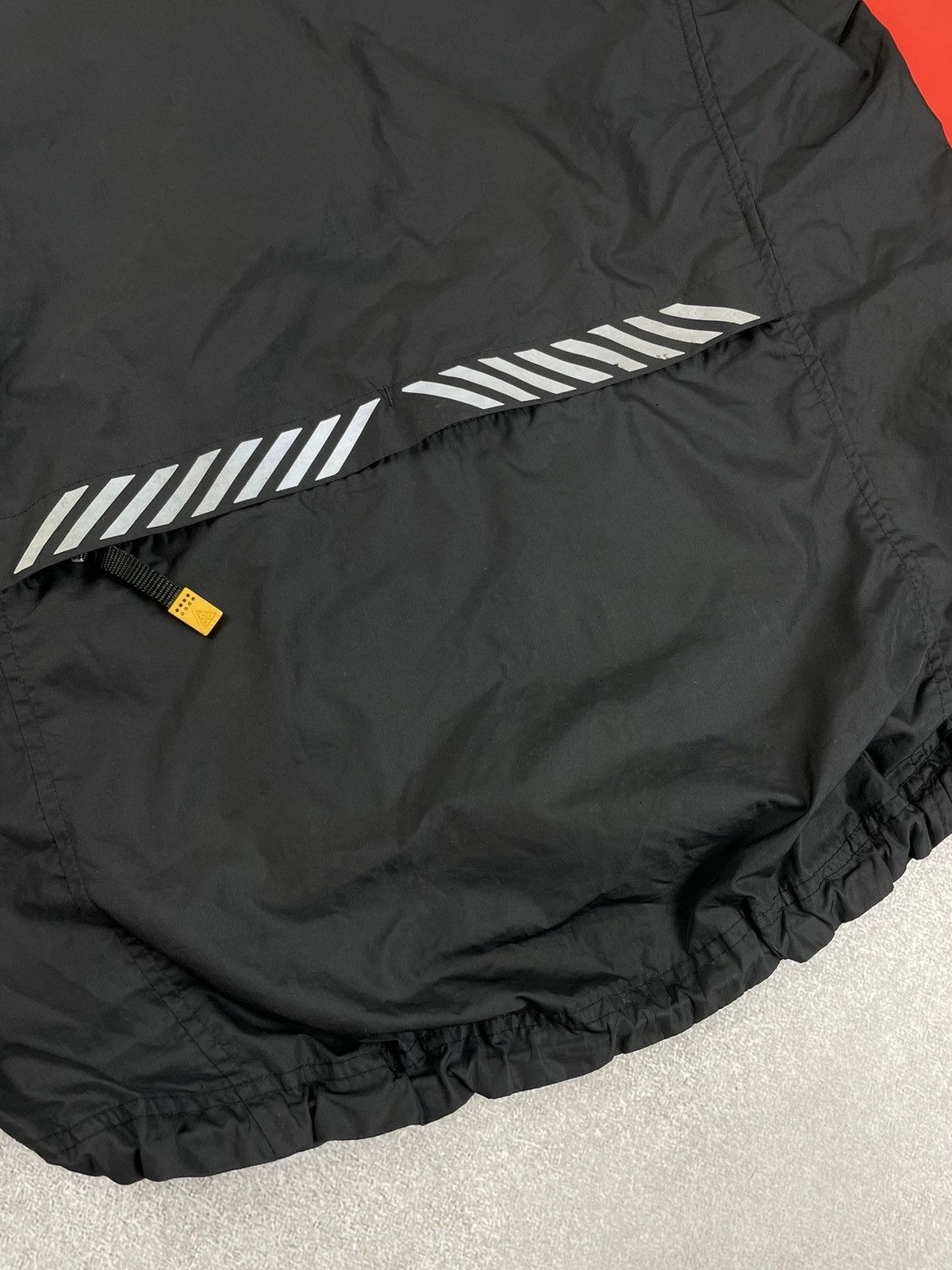 Nike ACG × Vintage Vintage Nike ACG Mountain Biking Windbreaker Jacket Size US M / EU 48-50 / 2 - 15 Thumbnail
