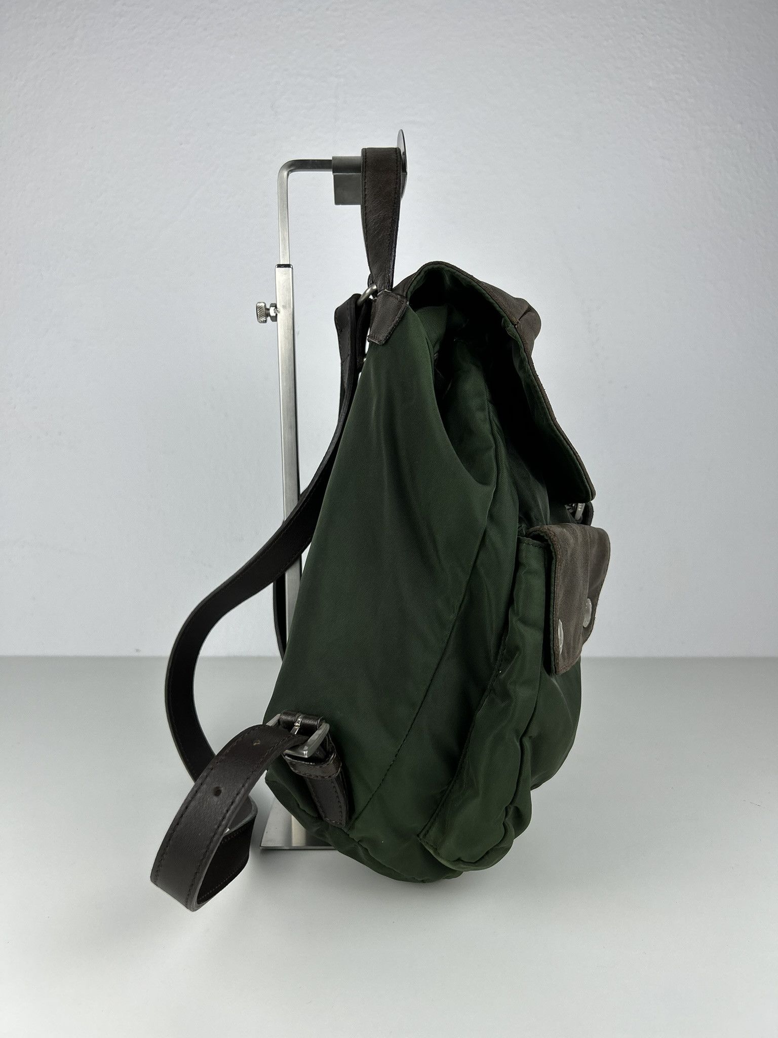 Prada Vintage Prada nylon and leather triangle logo cargo backpack Size ONE SIZE - 4 Thumbnail