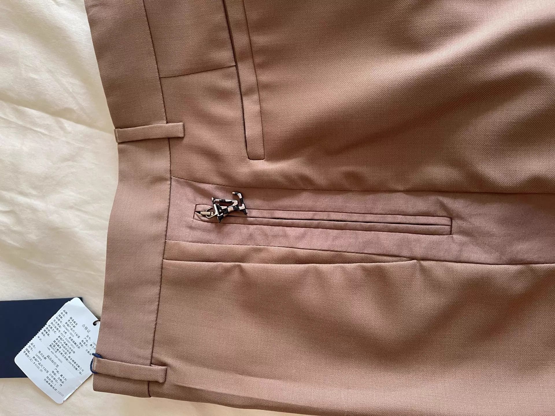 Louis Vuitton LV Runway Wool Suit (52/40) New Unique Design Size 52R - 7 Thumbnail