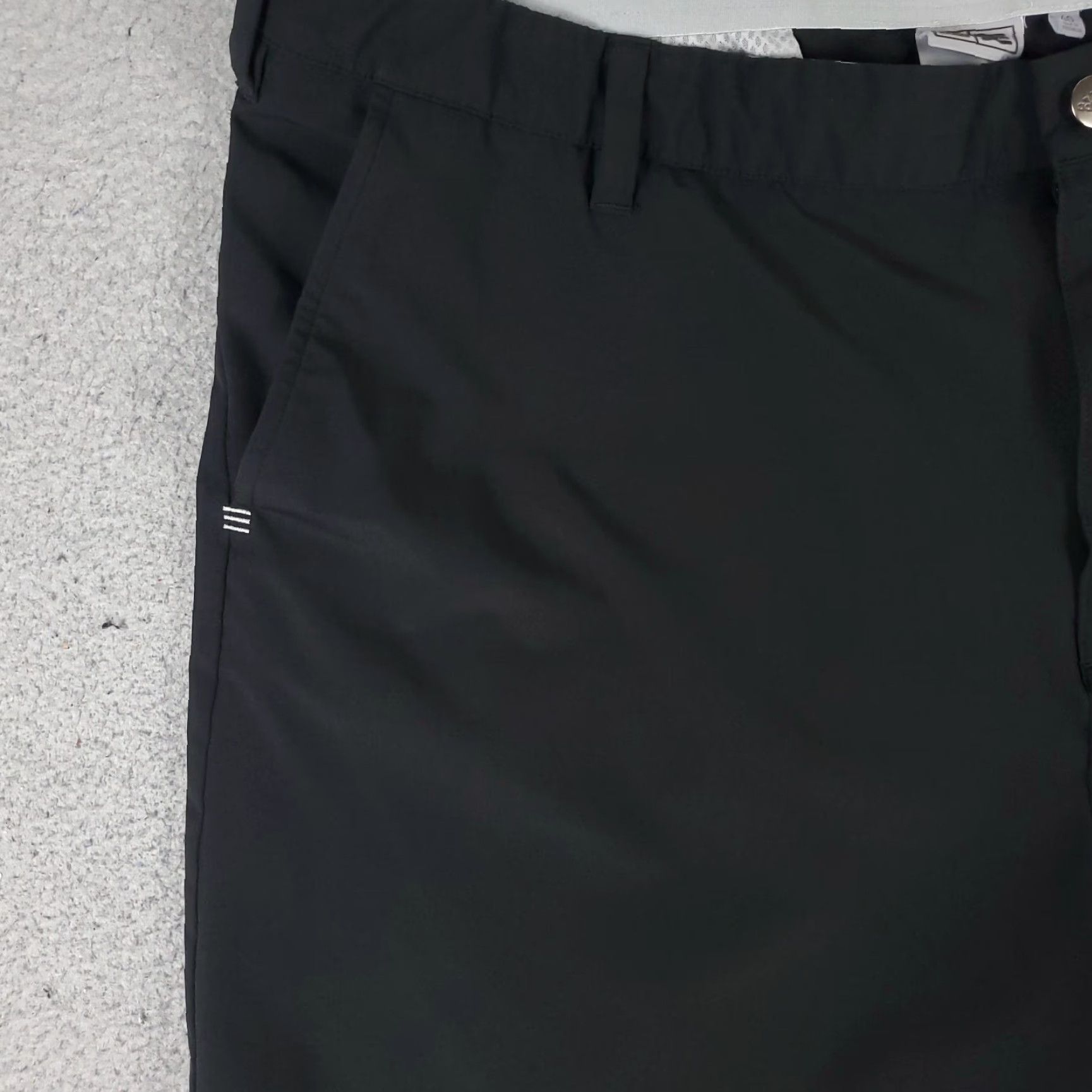 Adidas Adidas Shorts Mens 40 Black Golf Casual Chino Flat Front Slash Pockets Logo Size US 40 / EU 56 - 2 Thumbnail