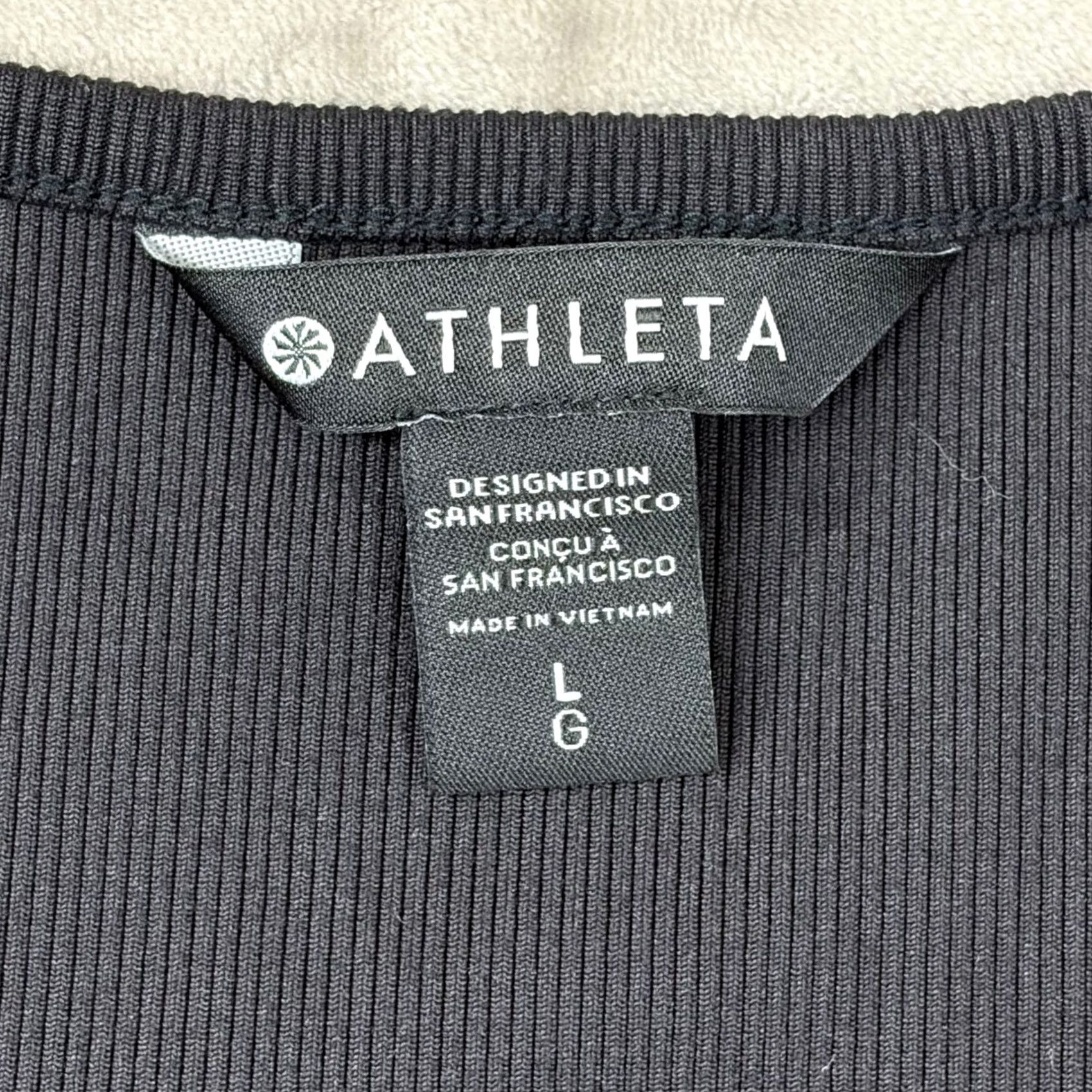 Athleta Athleta Renew Peplum Tank Black Scoop Neck Athletic Top L Size L / US 10 / IT 46 - 4 Thumbnail