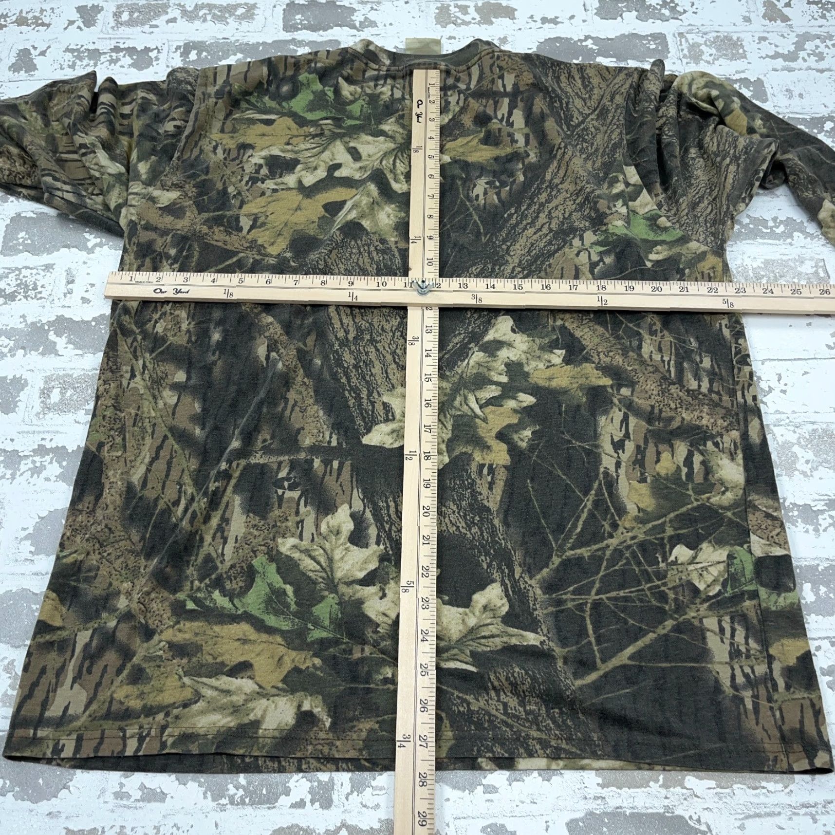 Vintage VINTAGE Mossy Oak Shirt Men Large Camouflage T-Shirt Crew Neck 90s Retro Cartoon? Size US L / EU 52-54 / 3 - 6 Thumbnail