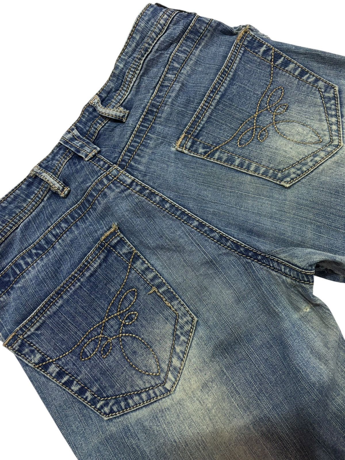 Japanese Brand Vtg Japanese Brand Flared Distressed Jeans Size 29" - 5 Thumbnail