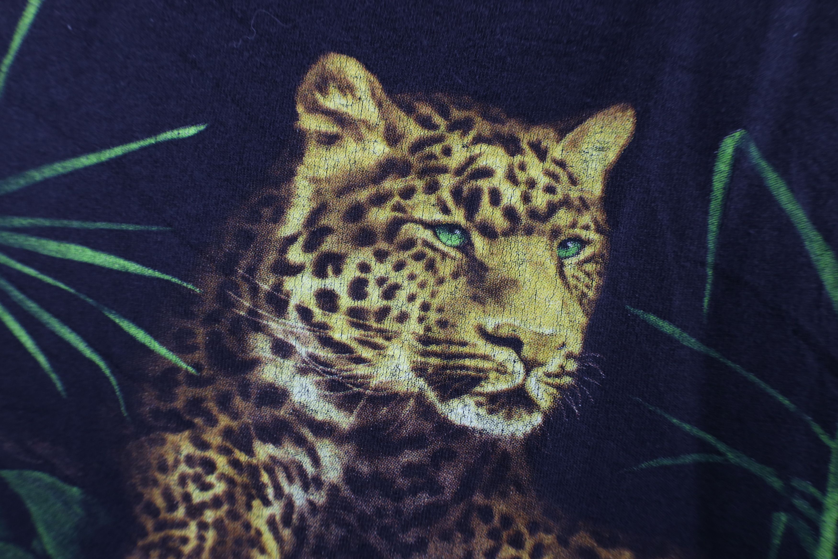 Vintage Vintage 90s Streetwear Big Cat Leopard Cheetah T-Shirt Black Size US M / EU 48-50 / 2 - 5 Thumbnail