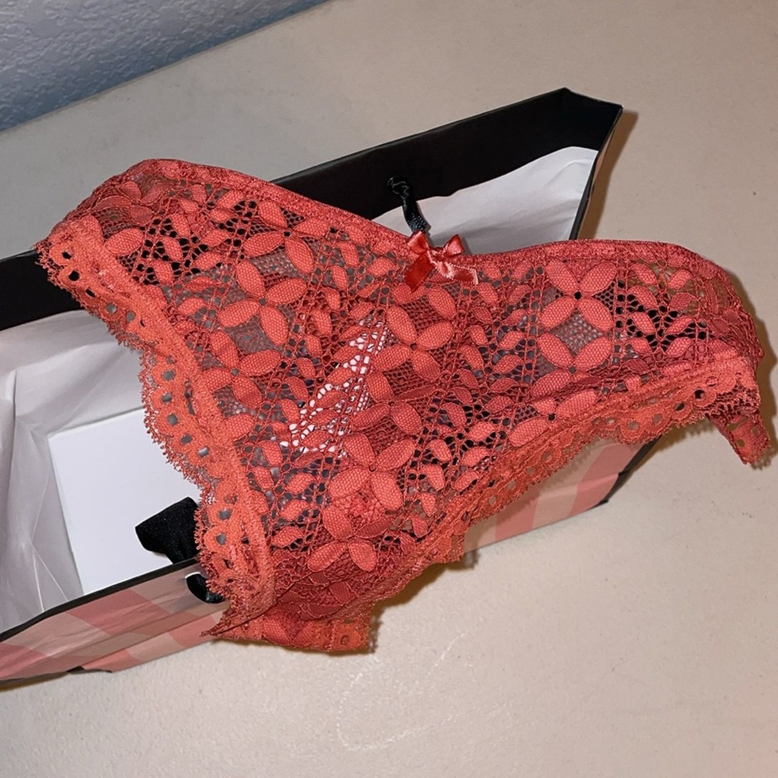 Victoria's Secret Victoria's Secret Dream Angels Lace Thong Rust Lace Panties Size ONE SIZE - 9 Thumbnail