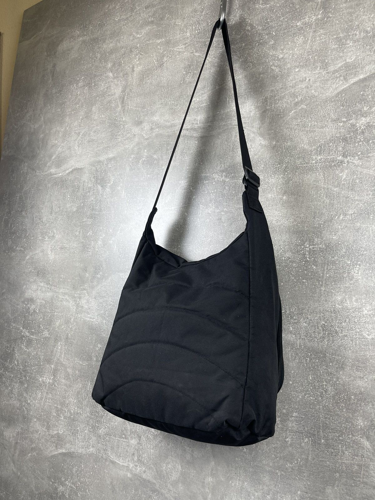 Nike Black Nylon Bag Tote Crossbody Sports Travel Gym