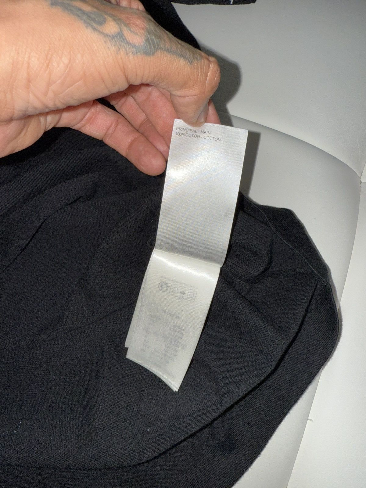 Louis Vuitton Louis Vuitton logo t shirt Size US L / EU 52-54 / 3 - 7 Thumbnail